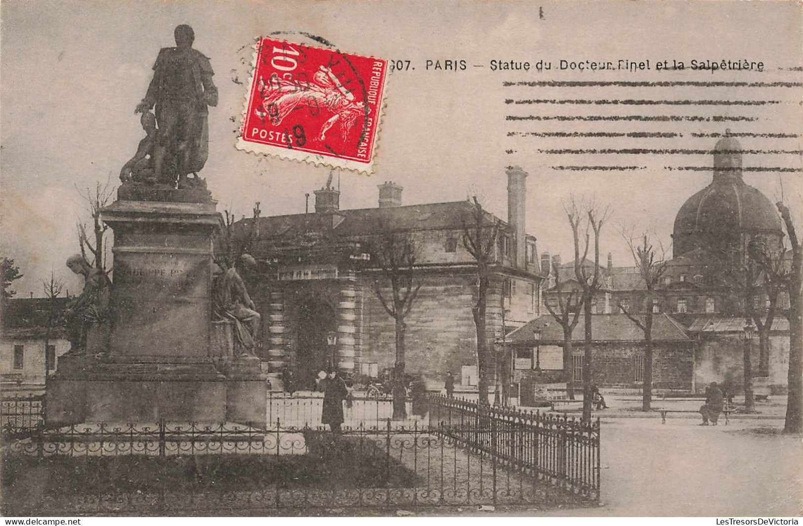 FRANCE - Paris - Statue Du Docteur Pinel Et La Salpêtrière - Carte Postale Ancienne - Autres Monuments, édifices