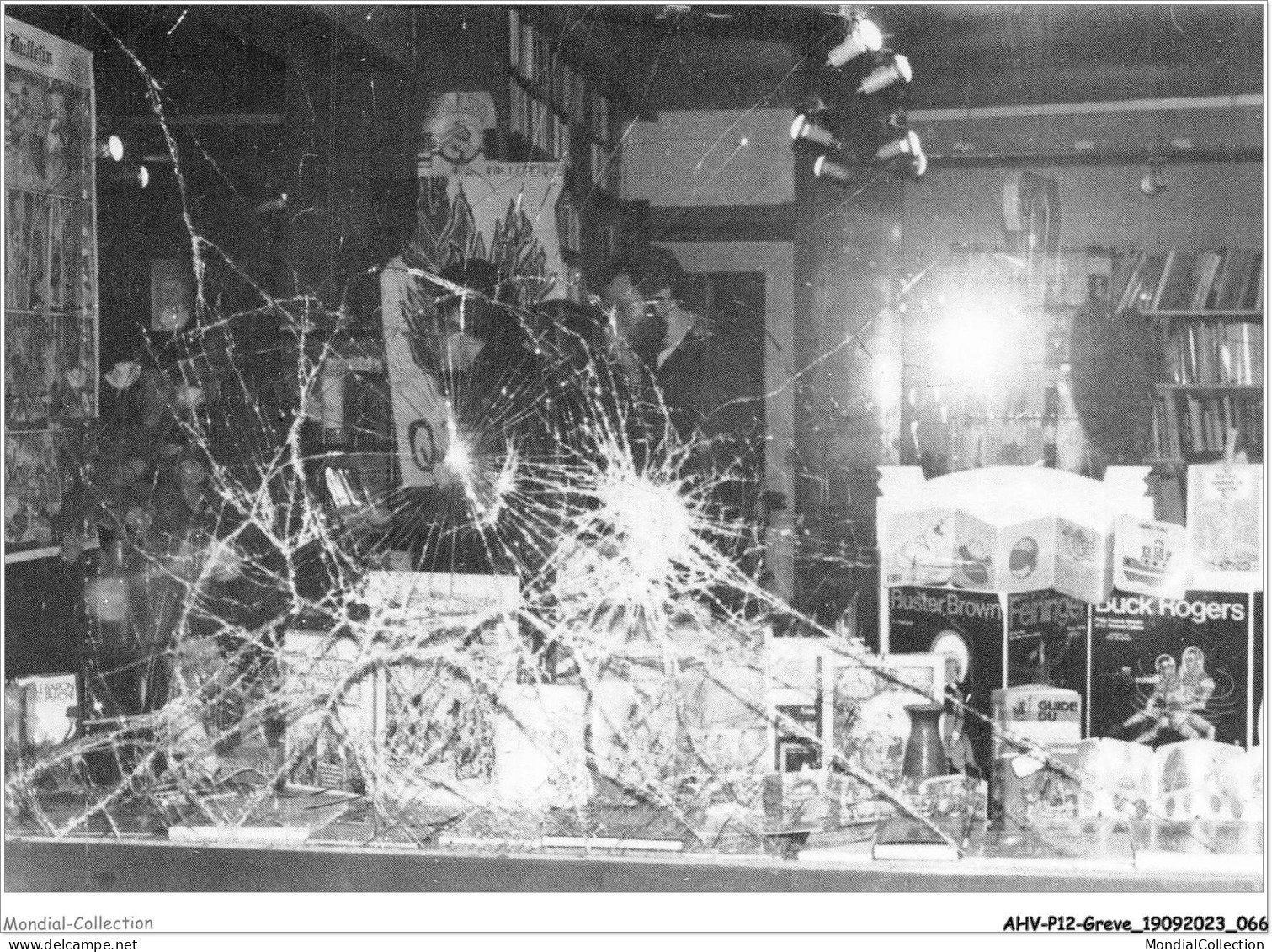 AHVP12-1051 - GREVE - 20février 1982 - 3ème Attentat Contre La Librairie Jonas En Onze Mois  - Grèves