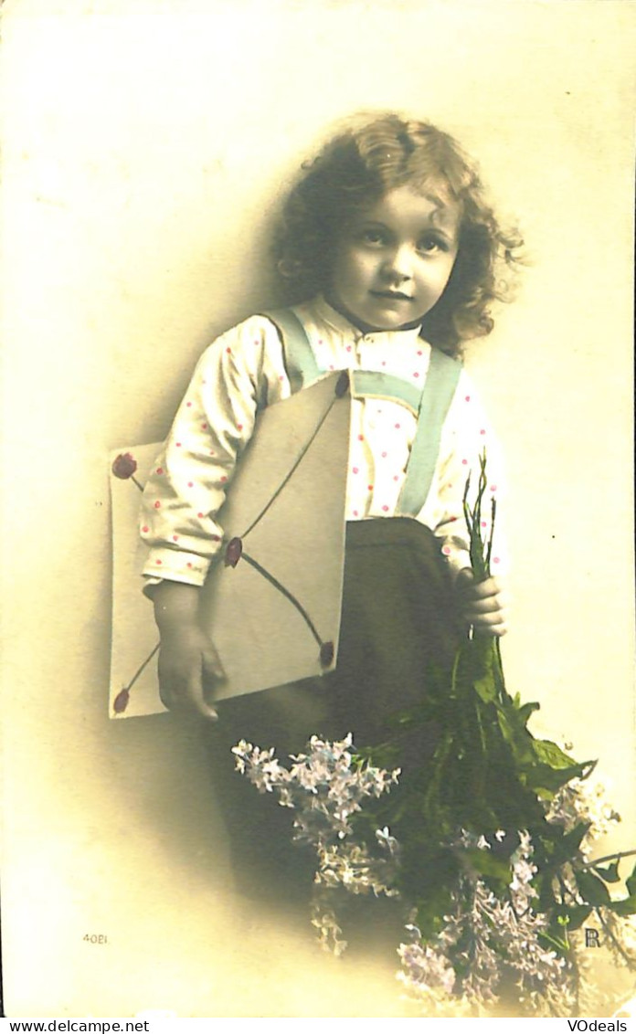 Cartes Postales - Fantaisies -  Enfants - Portraits - Mise En Scène - Enveloppe - Ritratti