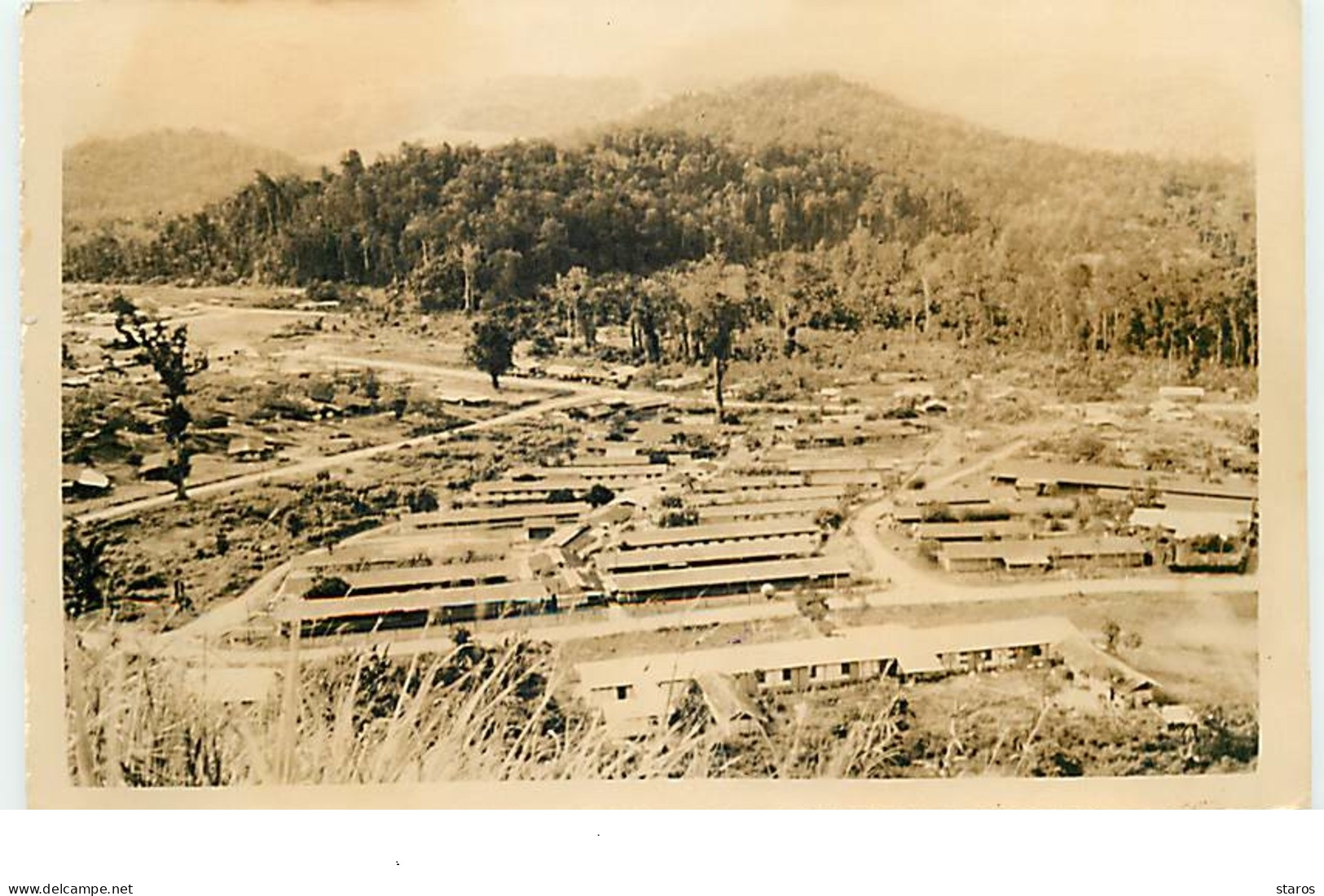 PAPOUASIE - Vue D'un Village En Hauteur - Copyright Jaap Zindler - Papoea-Nieuw-Guinea