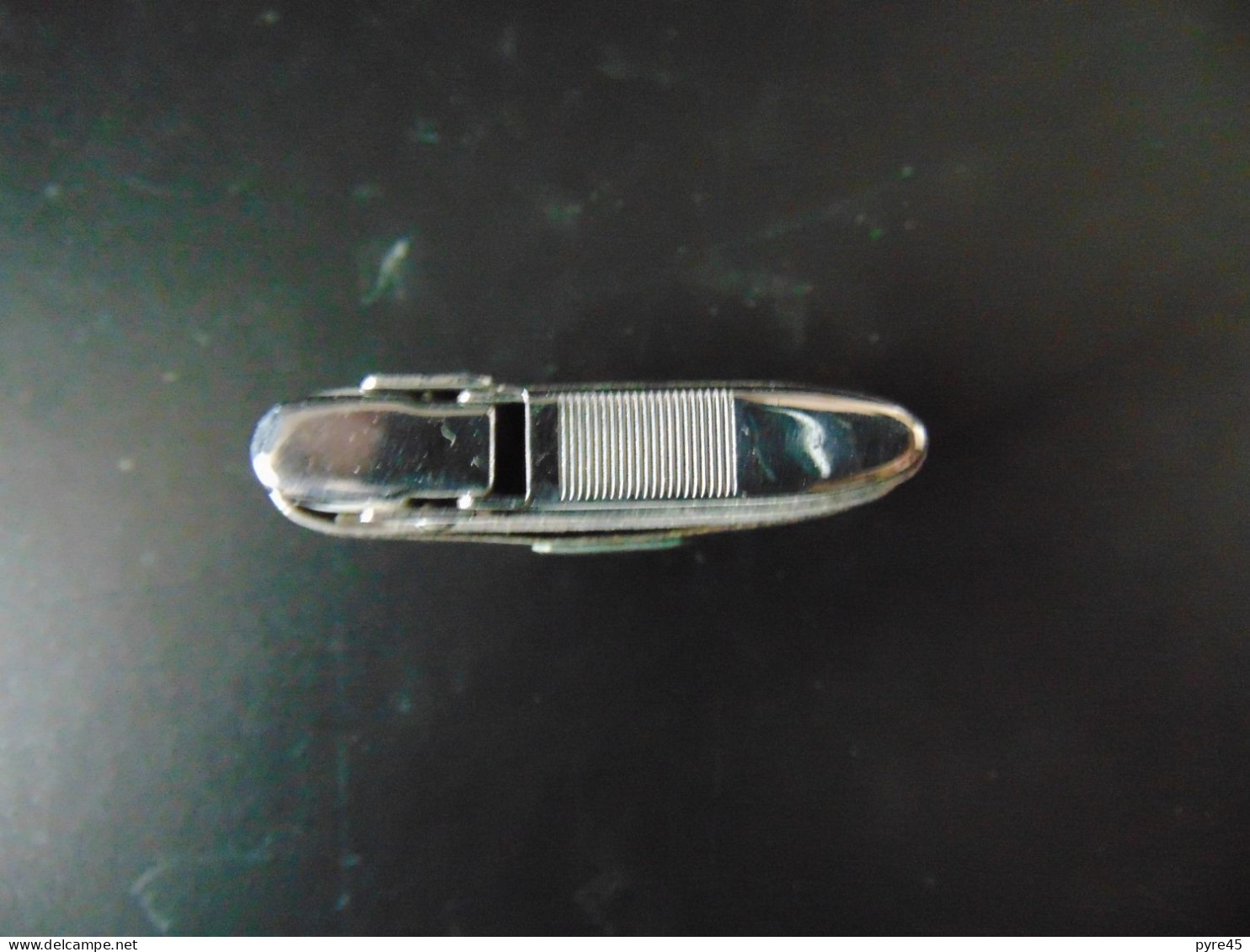 Briquet " Silver Match " dans sa boite an bakélite avec notice et clef