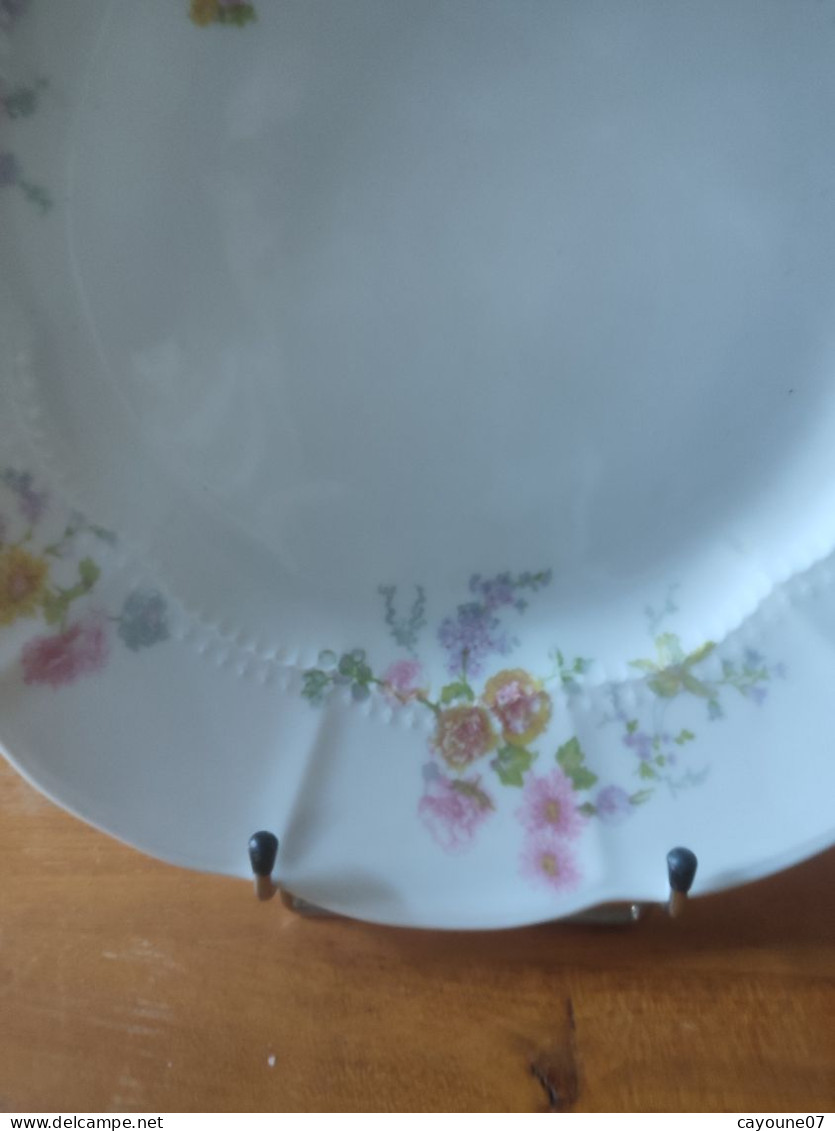Charles Ahrenfeldt grand plat rond et creux de service en porcelaine de Limoges décor floral  1900/1915