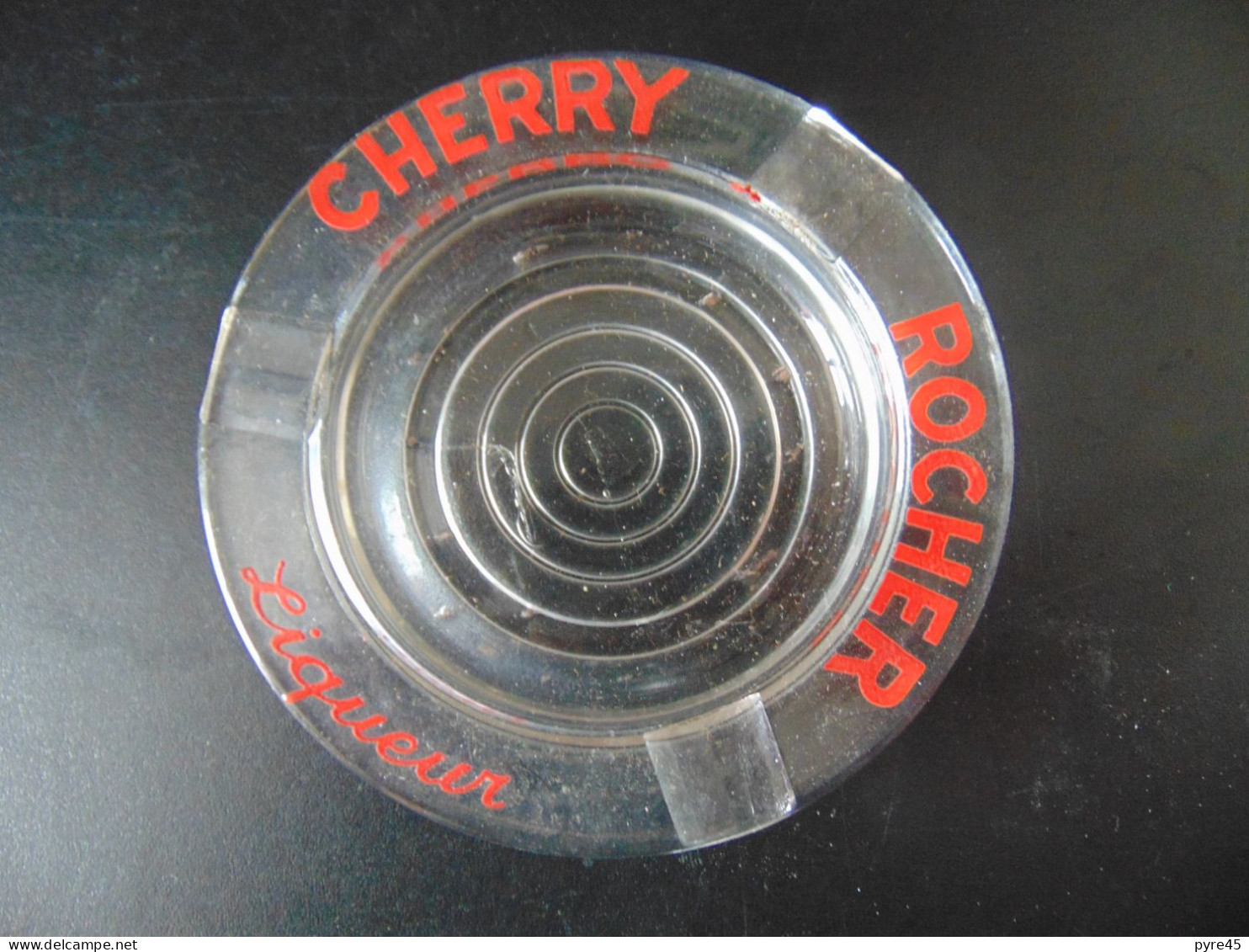 Cendrier Publicitaire En Verre " Liqueur Rocher Cherry " - Metal