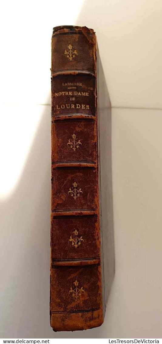 Livre En Français - Notre Dame De Lourdes Par Henri Laserre - Edition Illustrée D'encadrements Variés - Dim 20/28/4,5cm - Religión