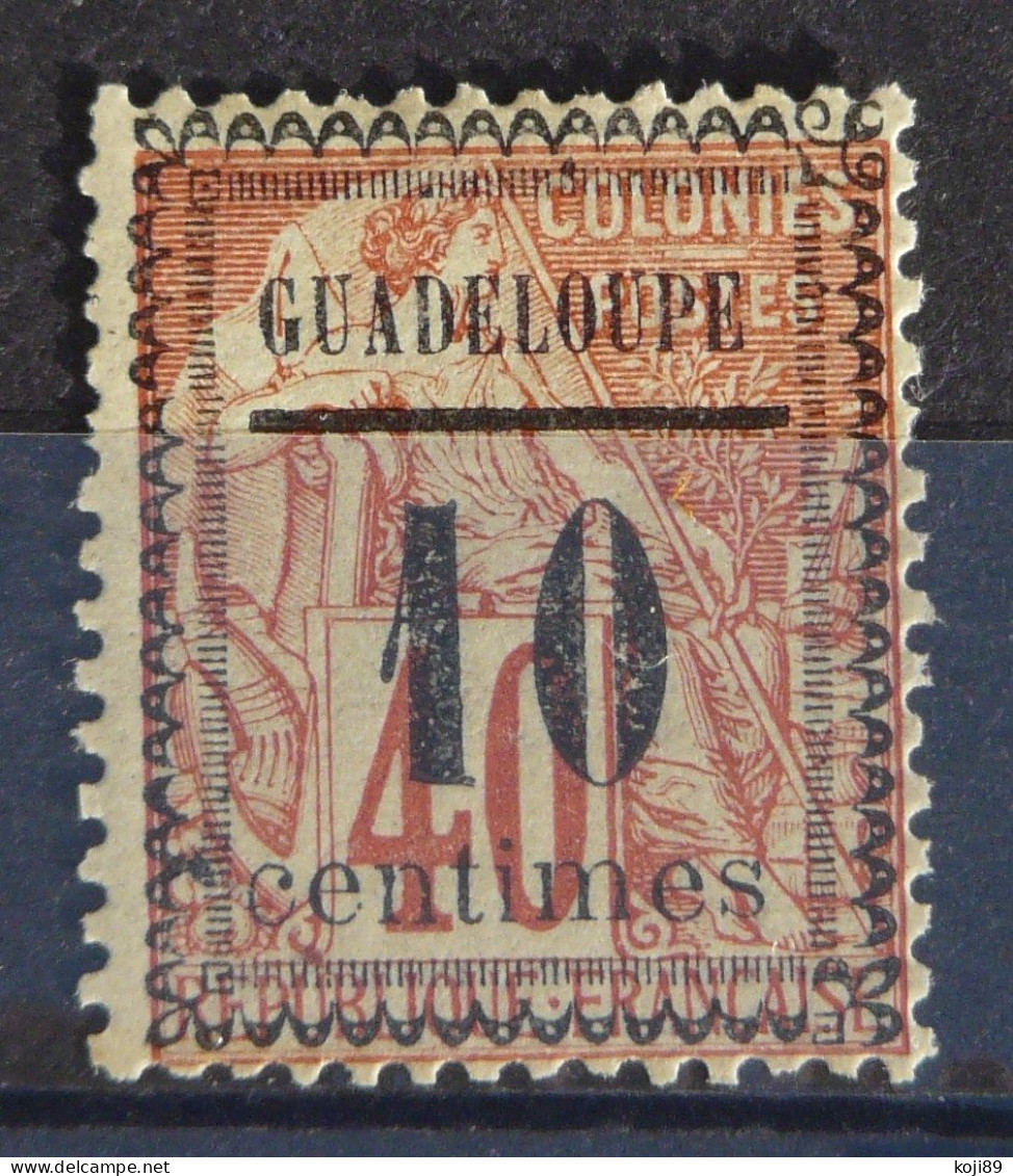 GUADELOUPE  -  N° 7   II   -  Neuf  *   Avec Charnière   - TTB  -  Variété - Autres & Non Classés