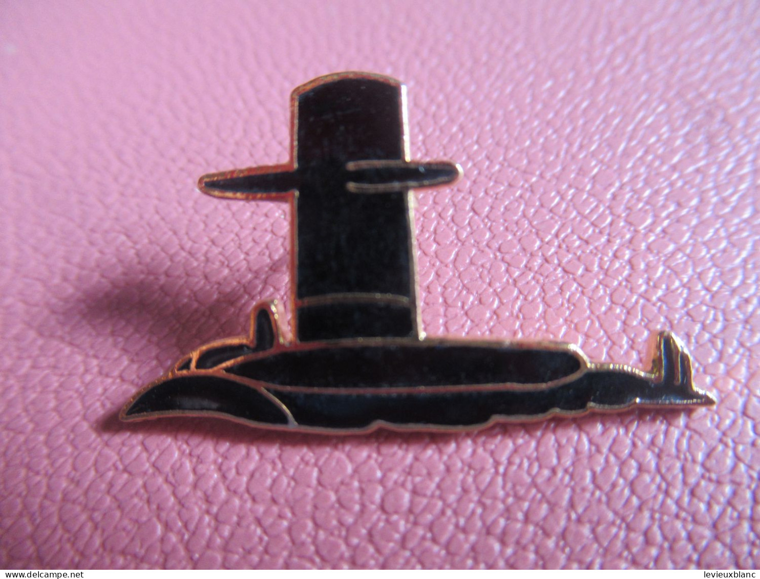 Pin's Armée / Sous-Marin / GF Groupe FIA/ Marine / Vers  1980-1990              INS179 - Bateaux