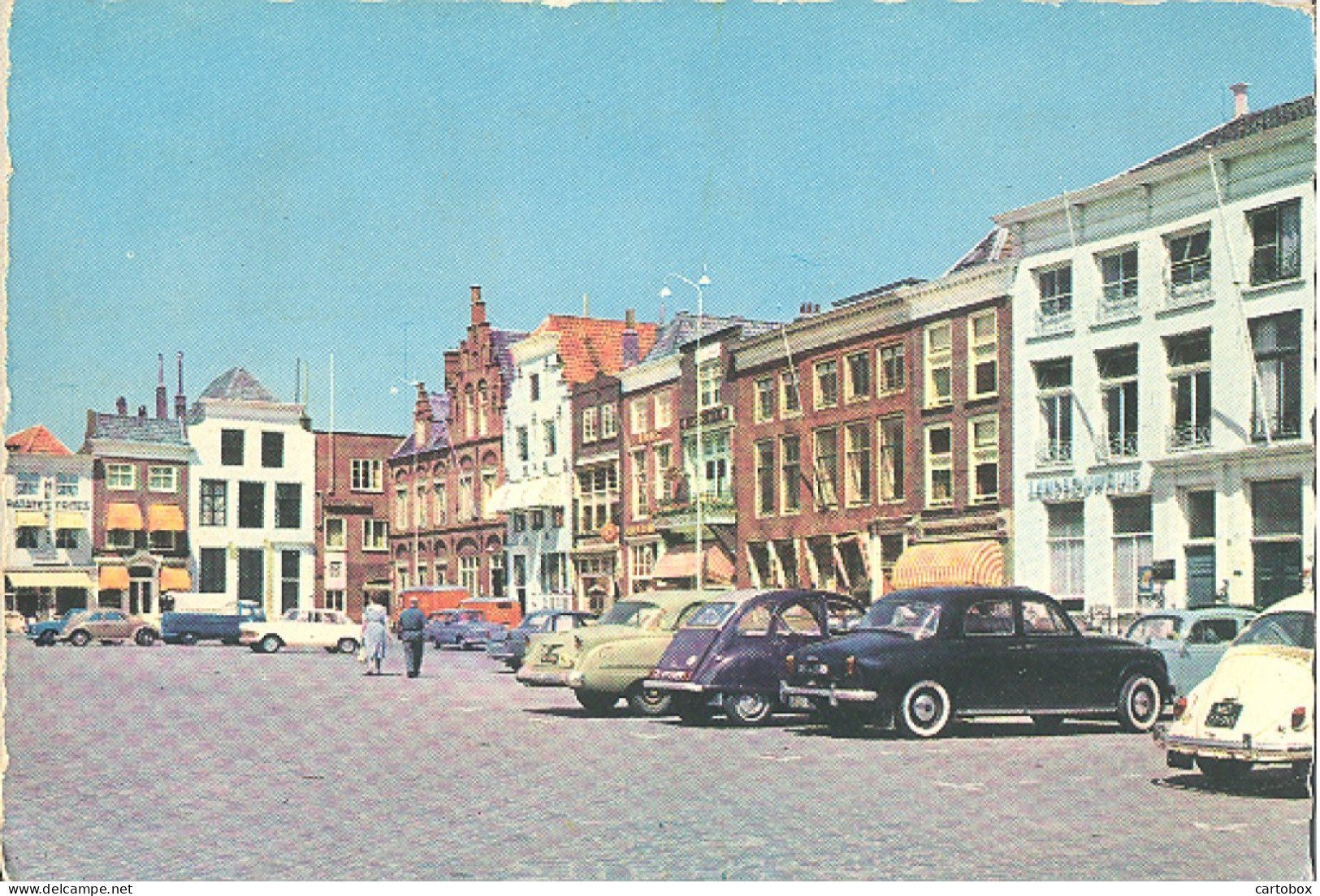 Goes, Grote Markt (Een Raster Op De Kaart Is Veroorzaakt Door Het Scannen) Met Klassieke Auto's - Hulst