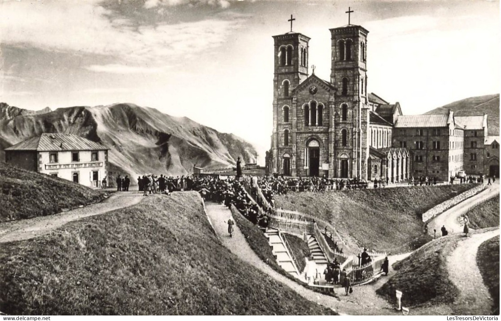 FRANCE - La Salette - Le Pèlerinage De Notre-Dame De La Salette - Les Lieux De L'apparition Et Basilique - Carte Postale - La Salette