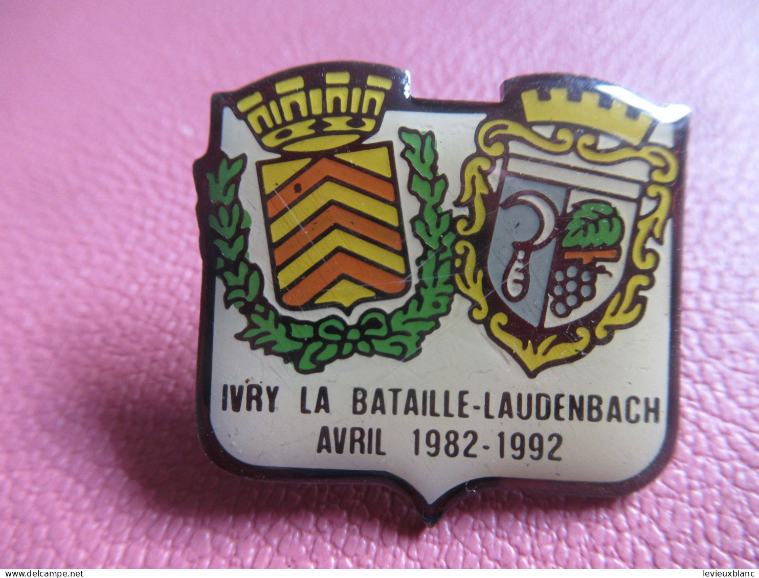 Association/ Comité De Jumelage/ Ivry La Bataille - Laudenbach  Avril 1982 -1992/ Vers 1985 -1990    INS183 - Verenigingen