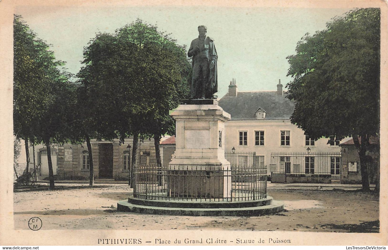 FRANCE - Pithivers - Place Du Grand Cloître - Statue De Poisson - Carte Postale Ancienne - Pithiviers