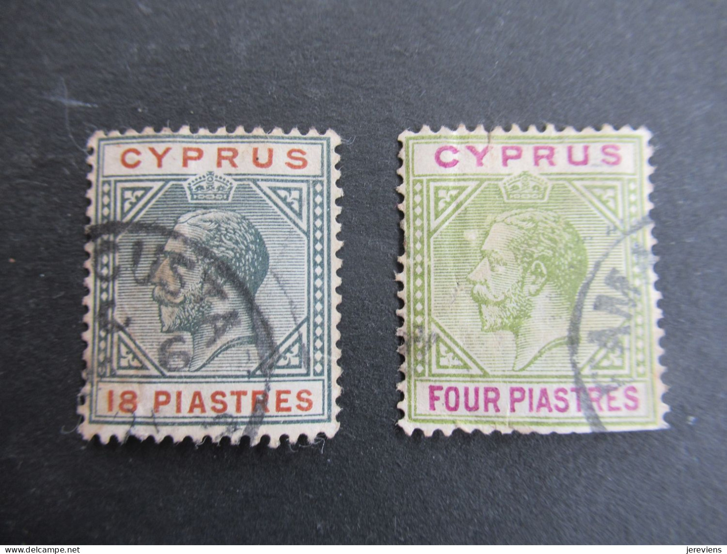 Four Et 18 Piastres N°s38 Et 42  Obliteres - Chypre (...-1960)