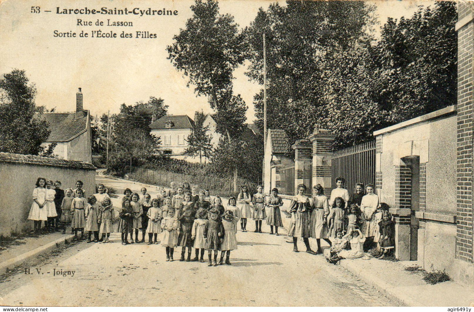 - LAROCHE St CYDROINE (89) -  Sortie De L'Ecole Des Filles, Rue De Lasson  (bien Animée)  -26423- - Laroche Saint Cydroine