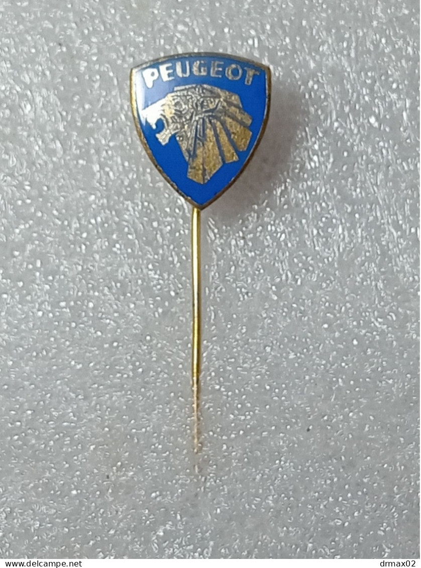 PEUGEOT Auto Moto CLUB YUGOSLAVIA / Car OLD LOGO Voiture - Vintage Pin BadgeIKOM, ENAMEL Gold Tone - Peugeot