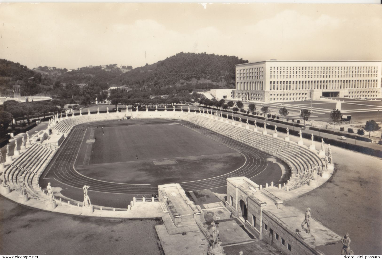 Cartolina Roma - Foro Italico - Stadio Dei Marmi E Ministero Degli Esteri - Estadios E Instalaciones Deportivas