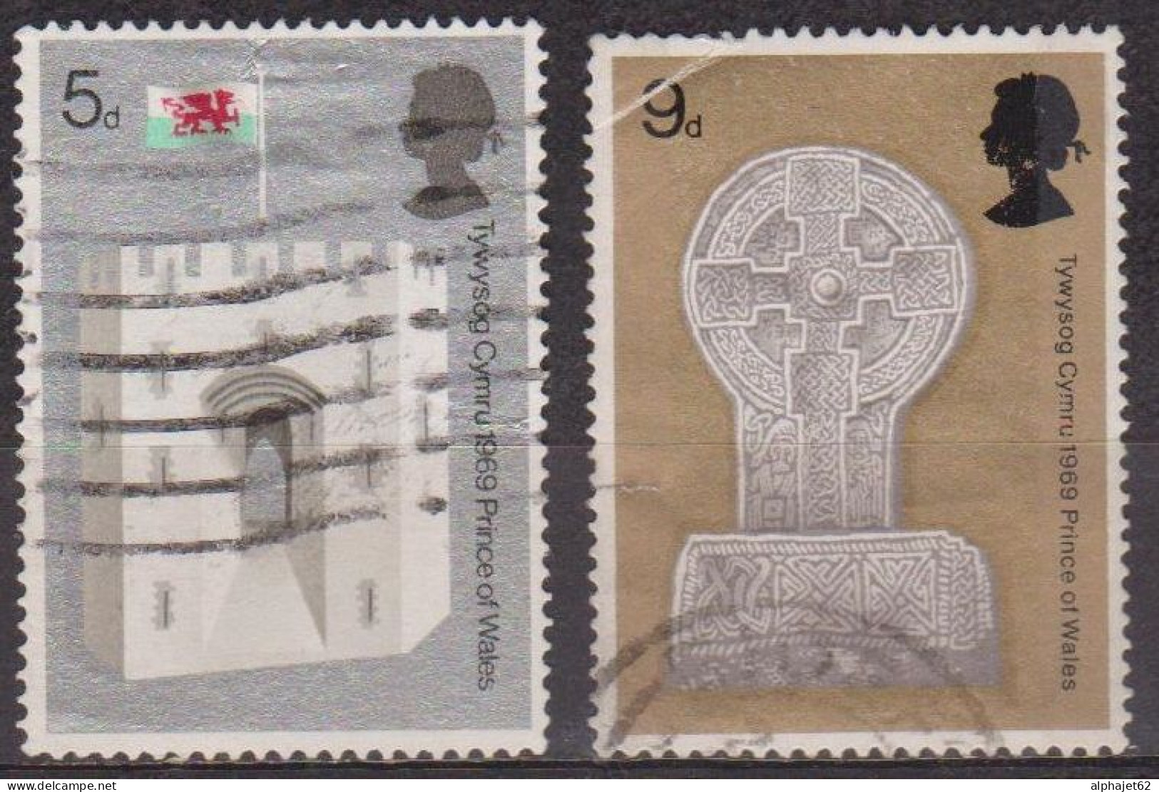 Pays De Galles, Chateau De Caernarvon- GRANDE BRETAGNE - Croix Celtique, Porte Du Roi - N° 571- 572 - 1969 - Usados