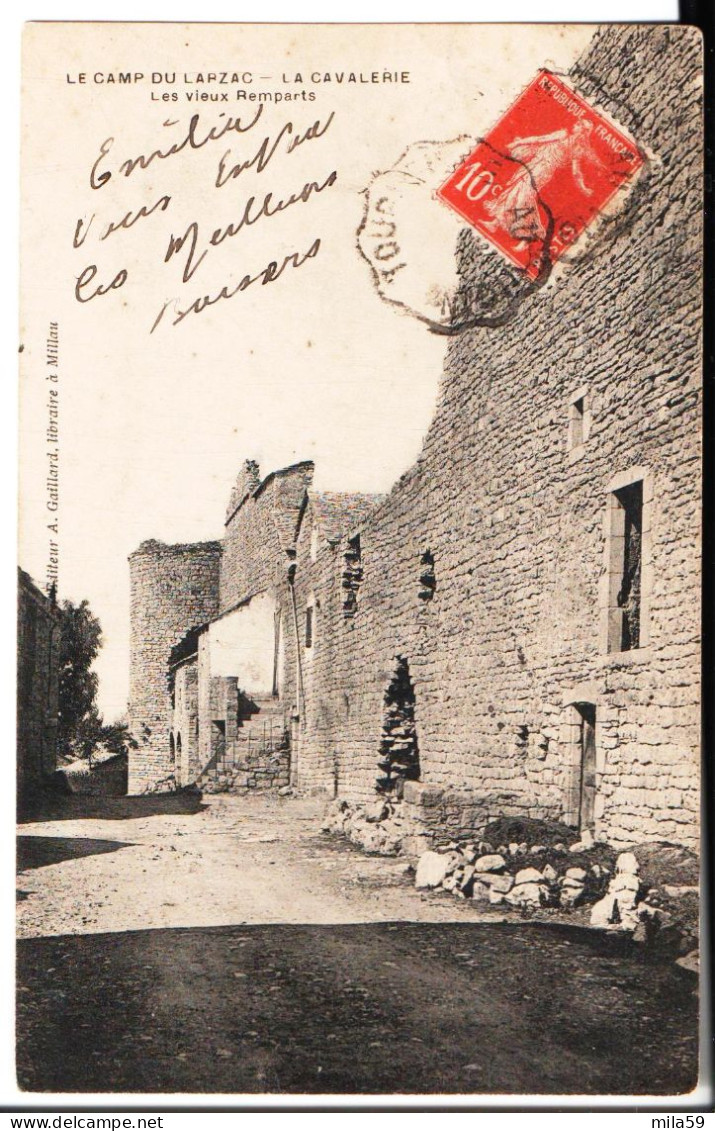 Le Camp Du Larzac. La Cavalerie.. Les Vieux Remparts. De Soldat Giroux ? à Sa Mère, Frère à Paris 5°. - La Cavalerie