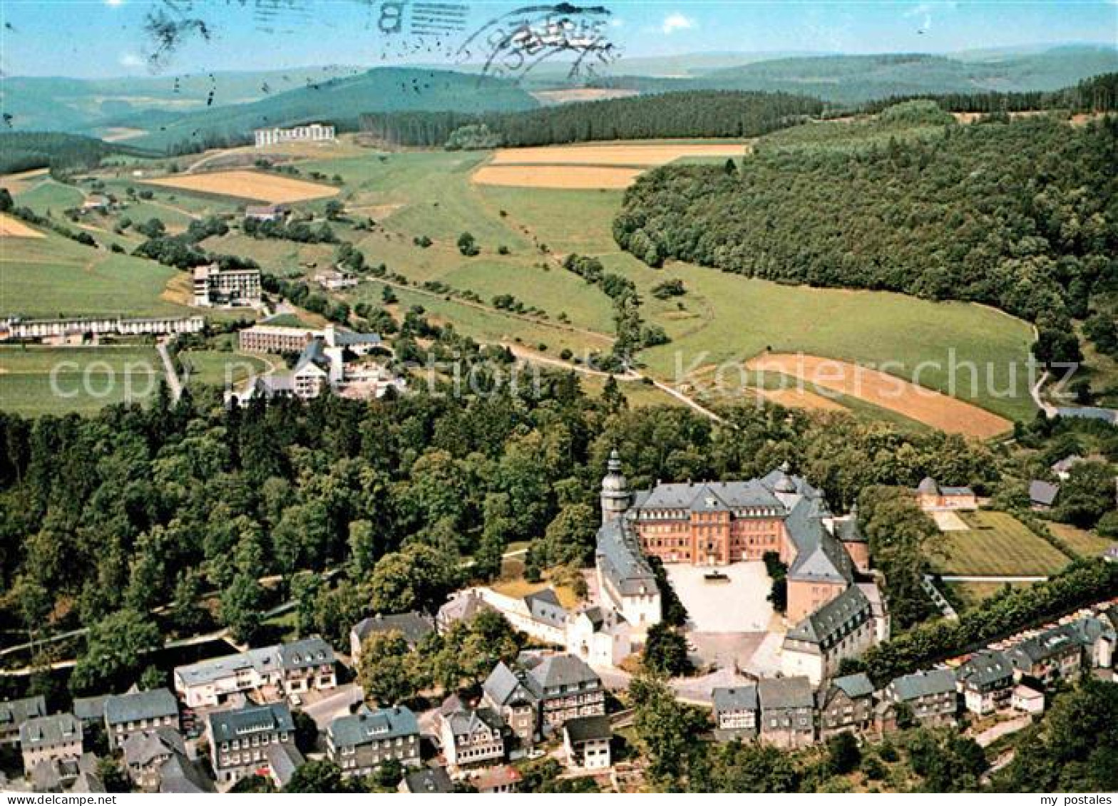 72726647 Bad Berleburg Altstadt Mit Schloss Fliegeraufnahme Bad Berleburg - Bad Berleburg