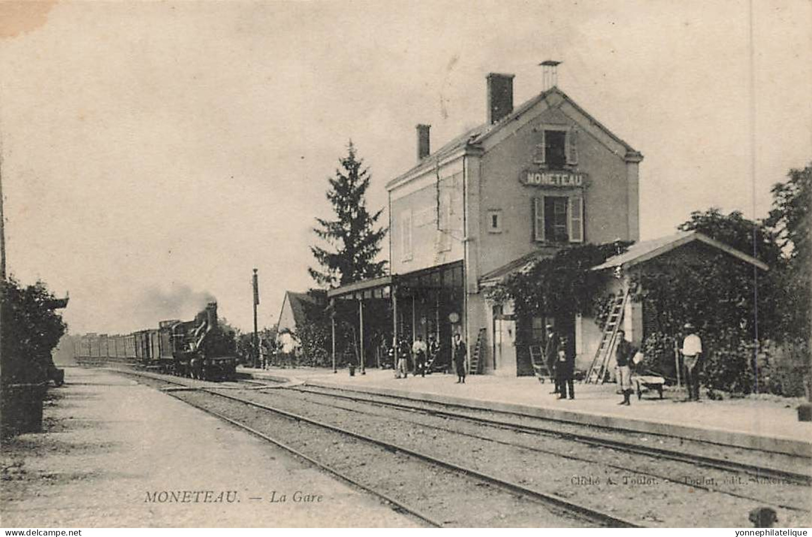 89 - YONNE - MONETEAU - La Gare - Animation - 11290 - Moneteau