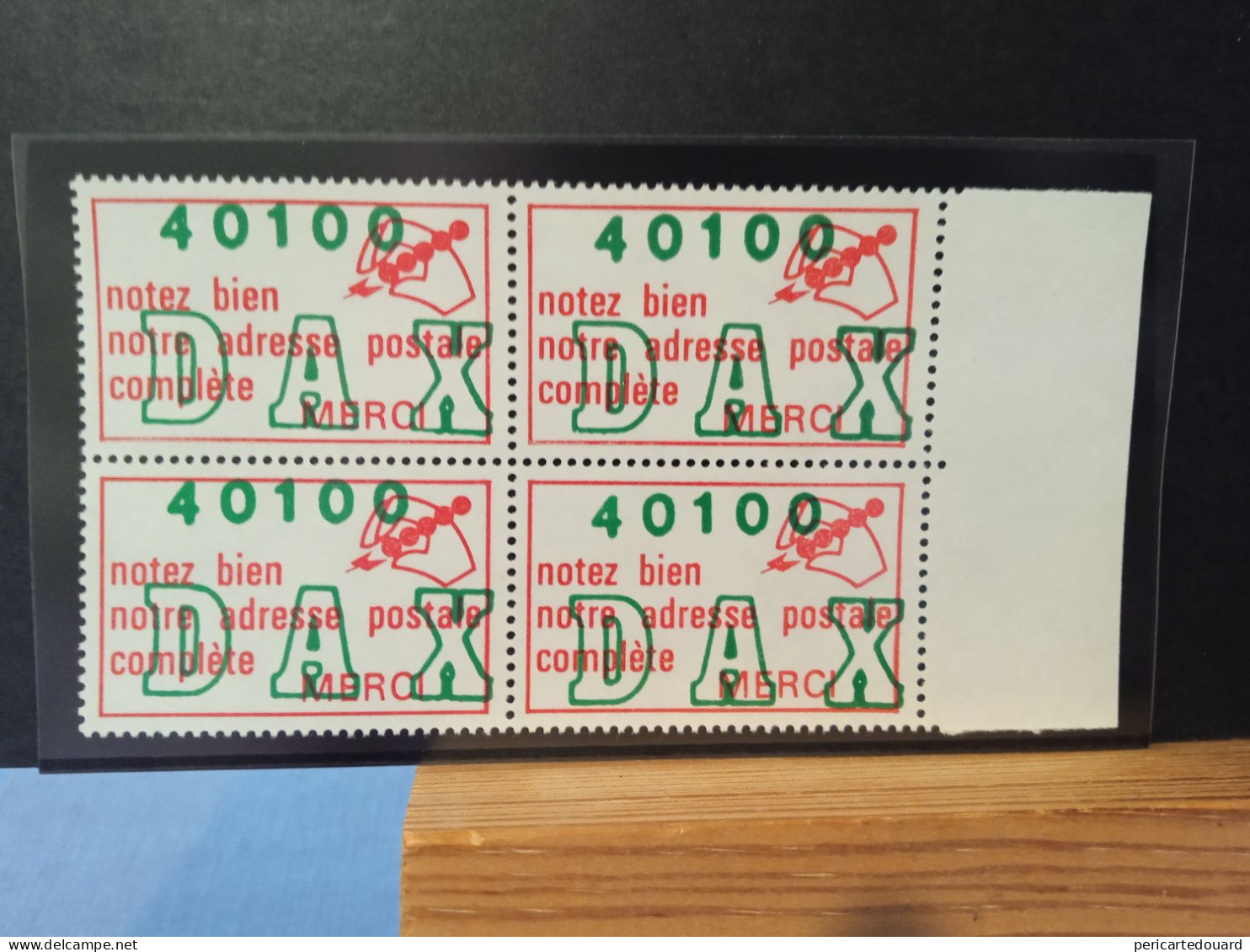 Code Postal. Feuillets D'information Sur Le Nouveau Code Postal  40180 DAX Et 4 Timbres-vignette Gommés 40100 DAX - Brieven En Documenten