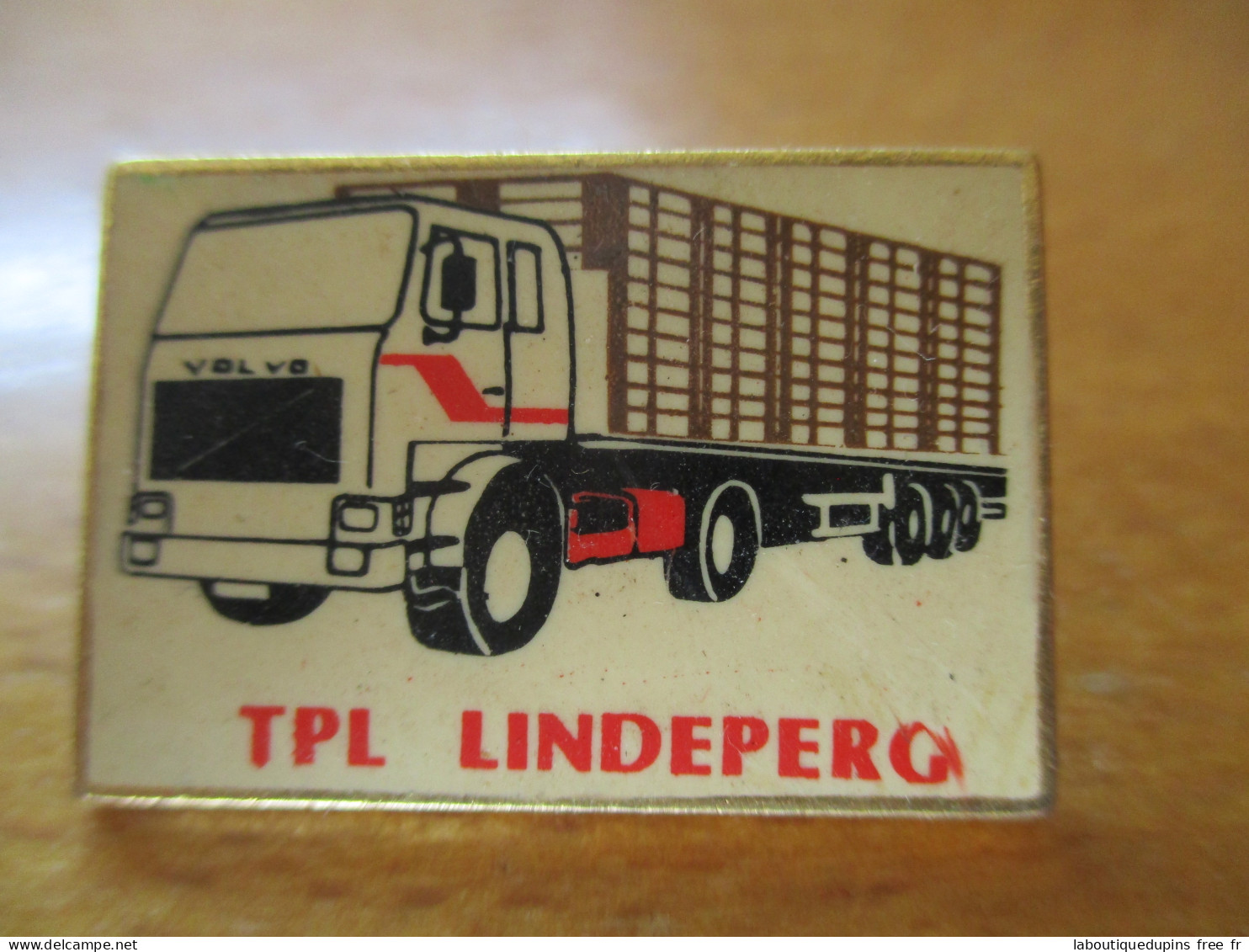 Pin's Lot 005 -- Camion TPL Lindeperg  -- Dernier Vendu 04/2012 - Transports