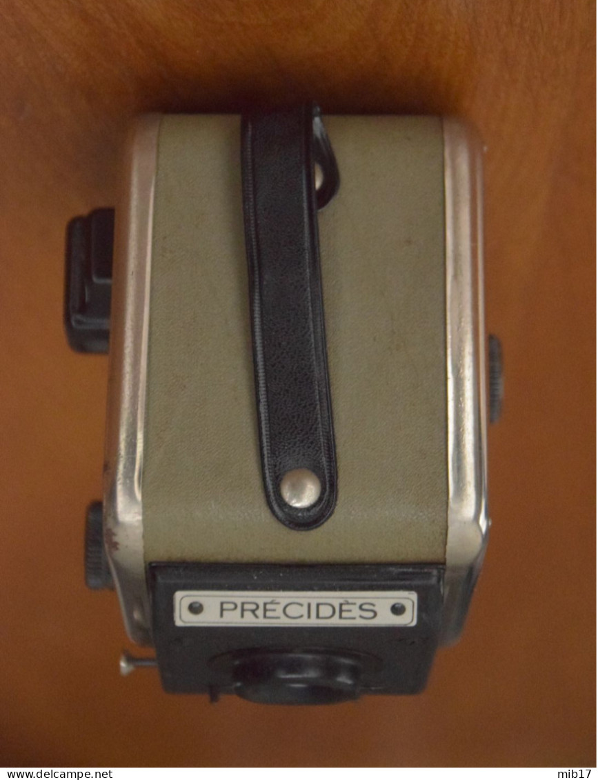 ancien appareil photo PRESIDES  film 620