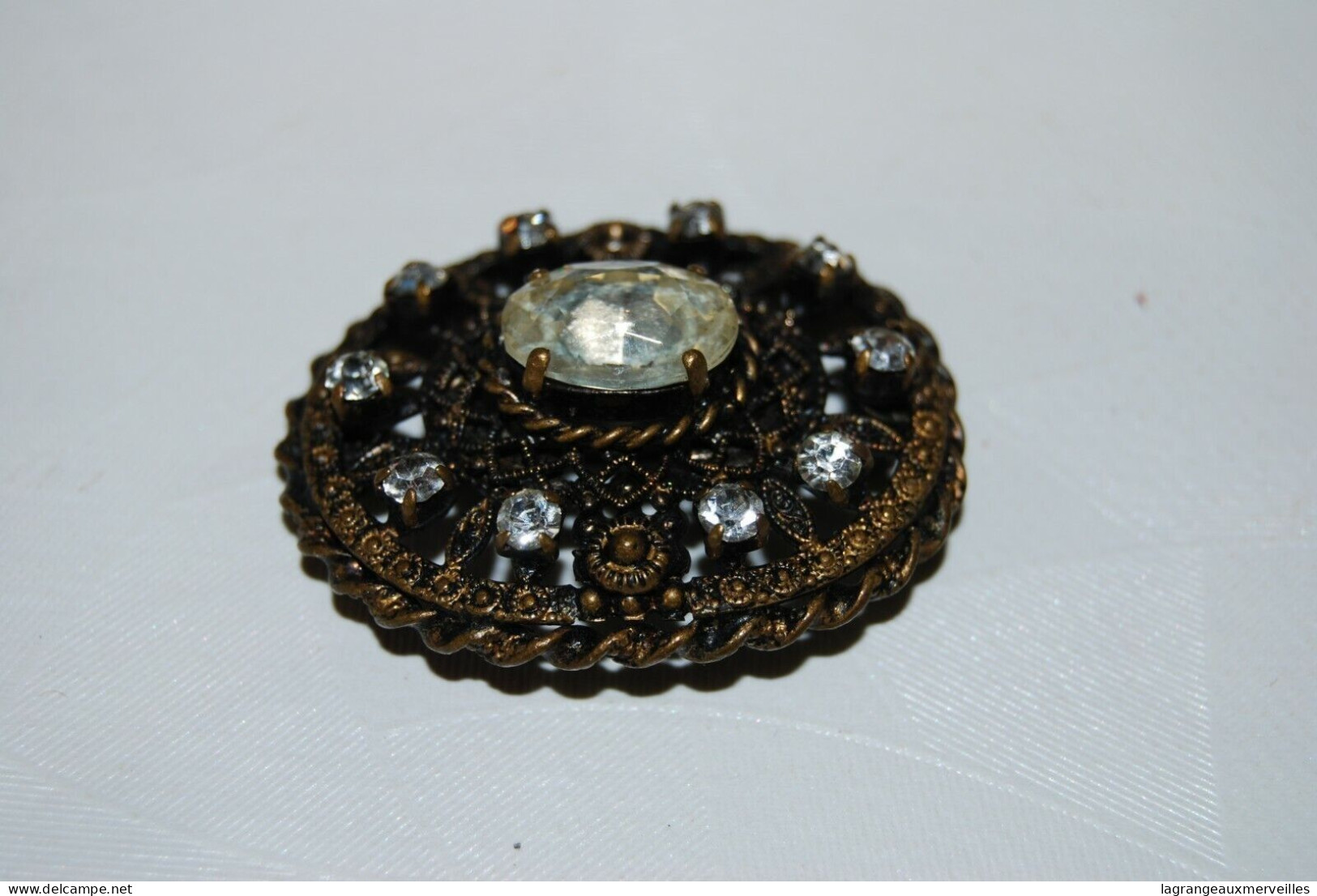 C55 Bijou - Authentique Broche Baroque Surmontée D'un Brillant - Brochen