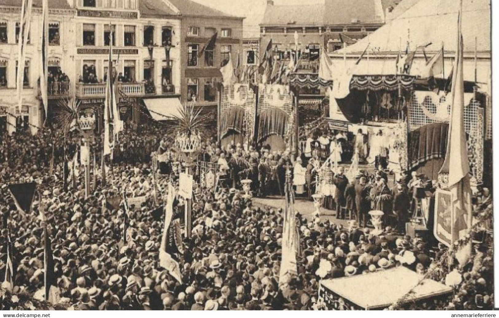 Binche Congrès Eucharistique 1928 - Le Salut Pontifical La Consècration De La Ville Au Sacré Coeur - Binche