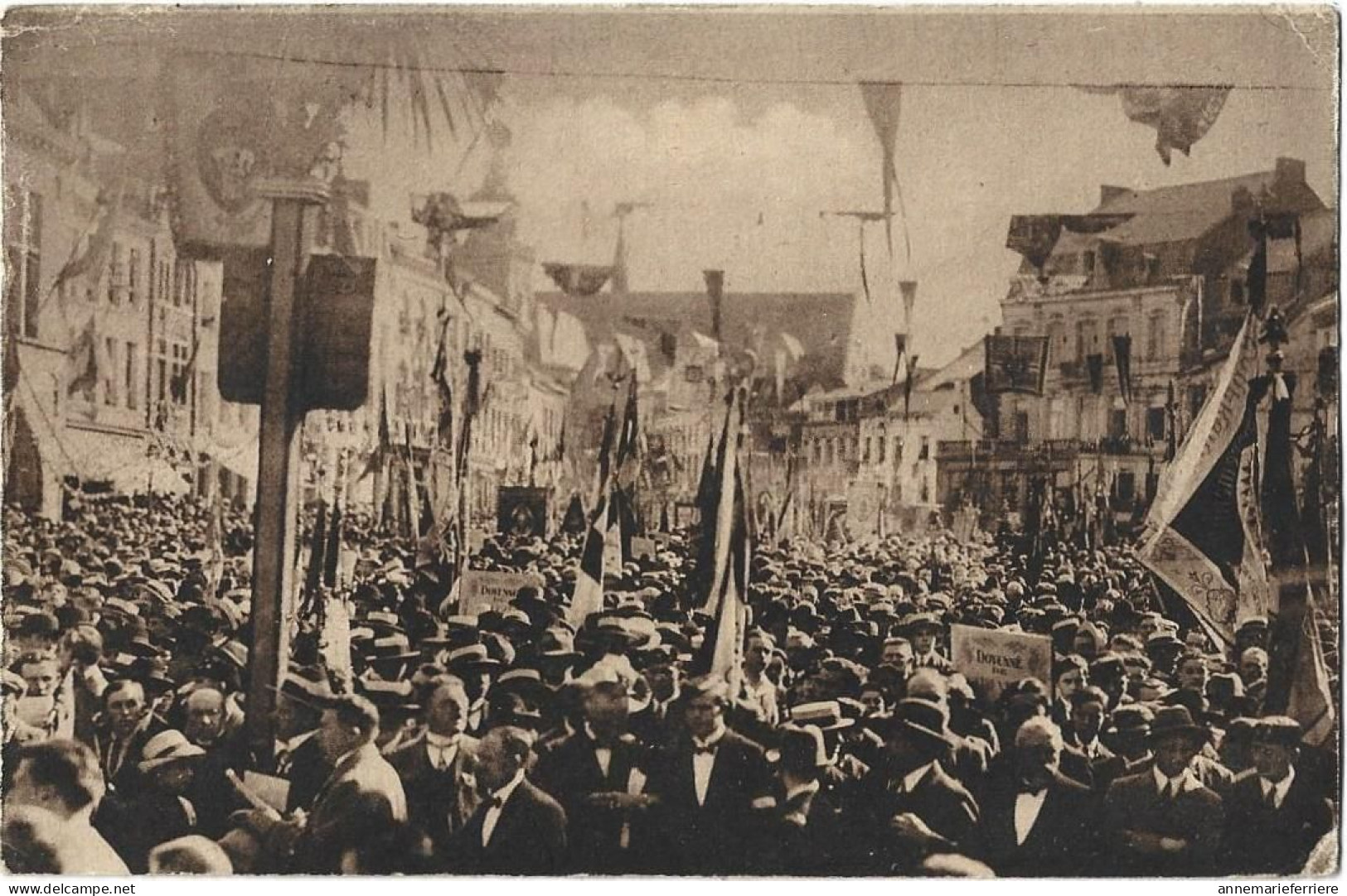 Binche Congrès Eucharistique 1928 - Le Salut Pontifical La Consècration De La Vue D'ensemble - Binche