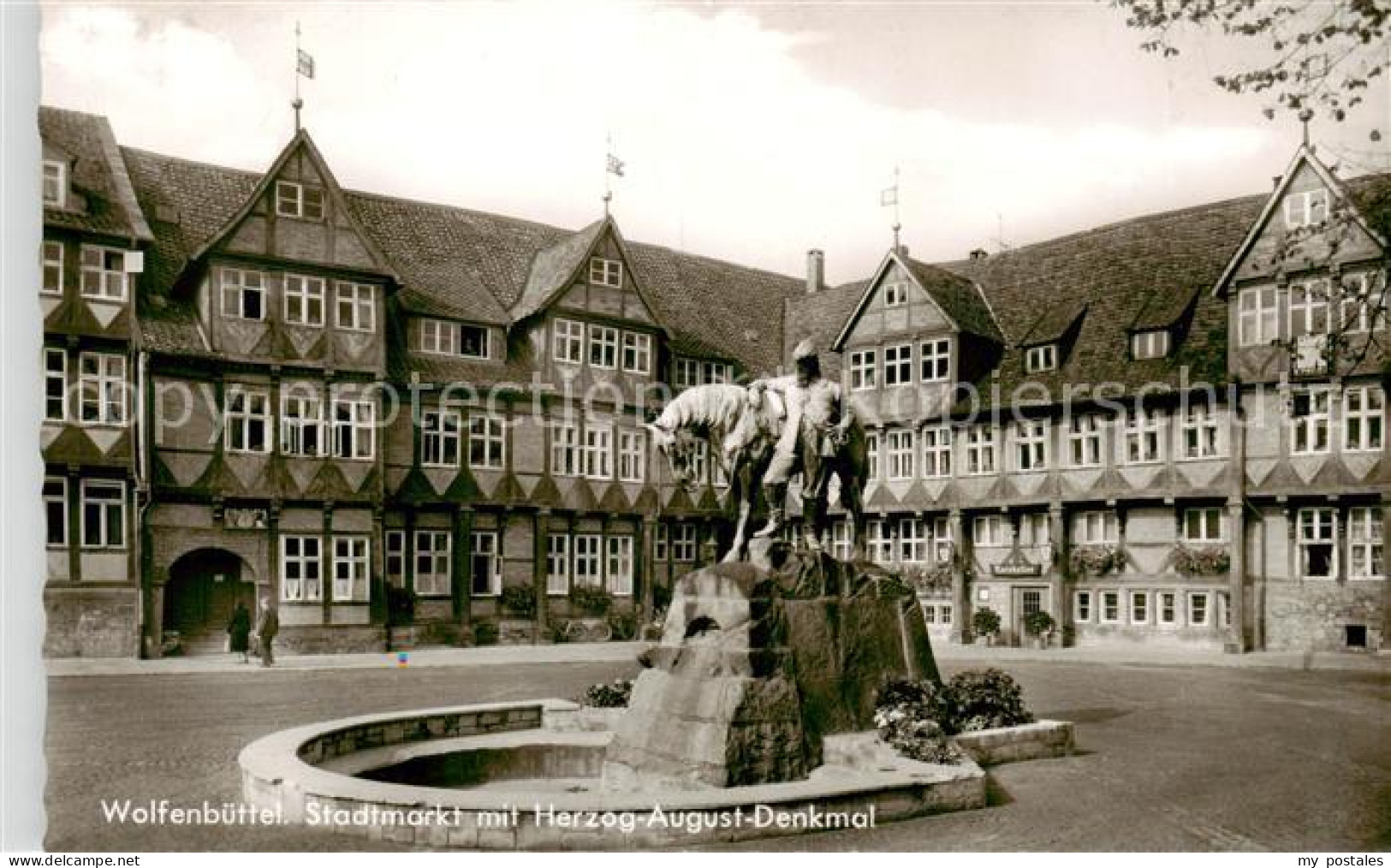 73811240 Wolfenbuettel Stadtmerkt Mit Herzog August Denkmal Wolfenbuettel - Wolfenbuettel