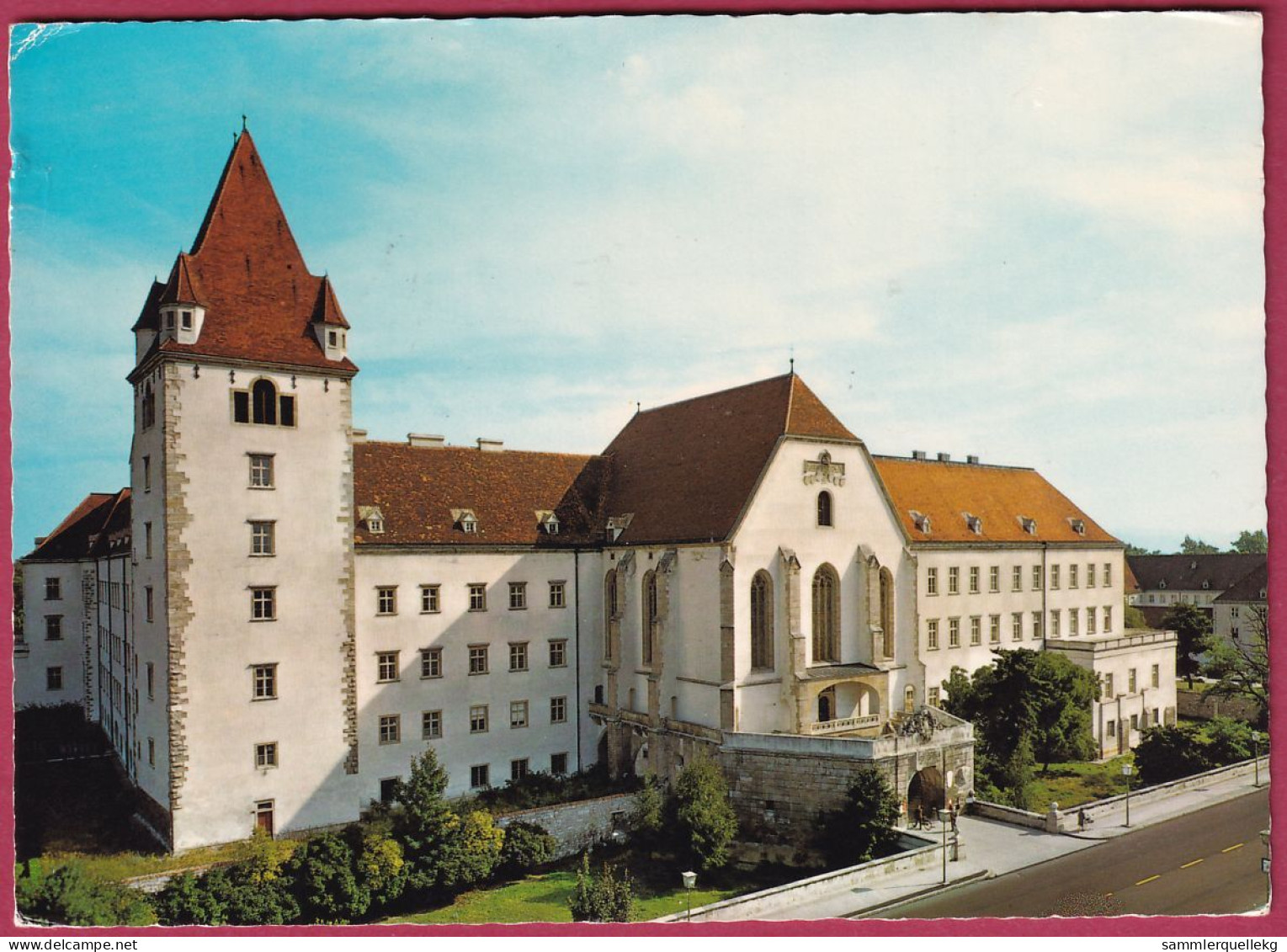 AK: Wiener Neustadt -  Militärakademie, Gelaufem 17. 8. 1977 (Nr. 4842) - Wiener Neustadt