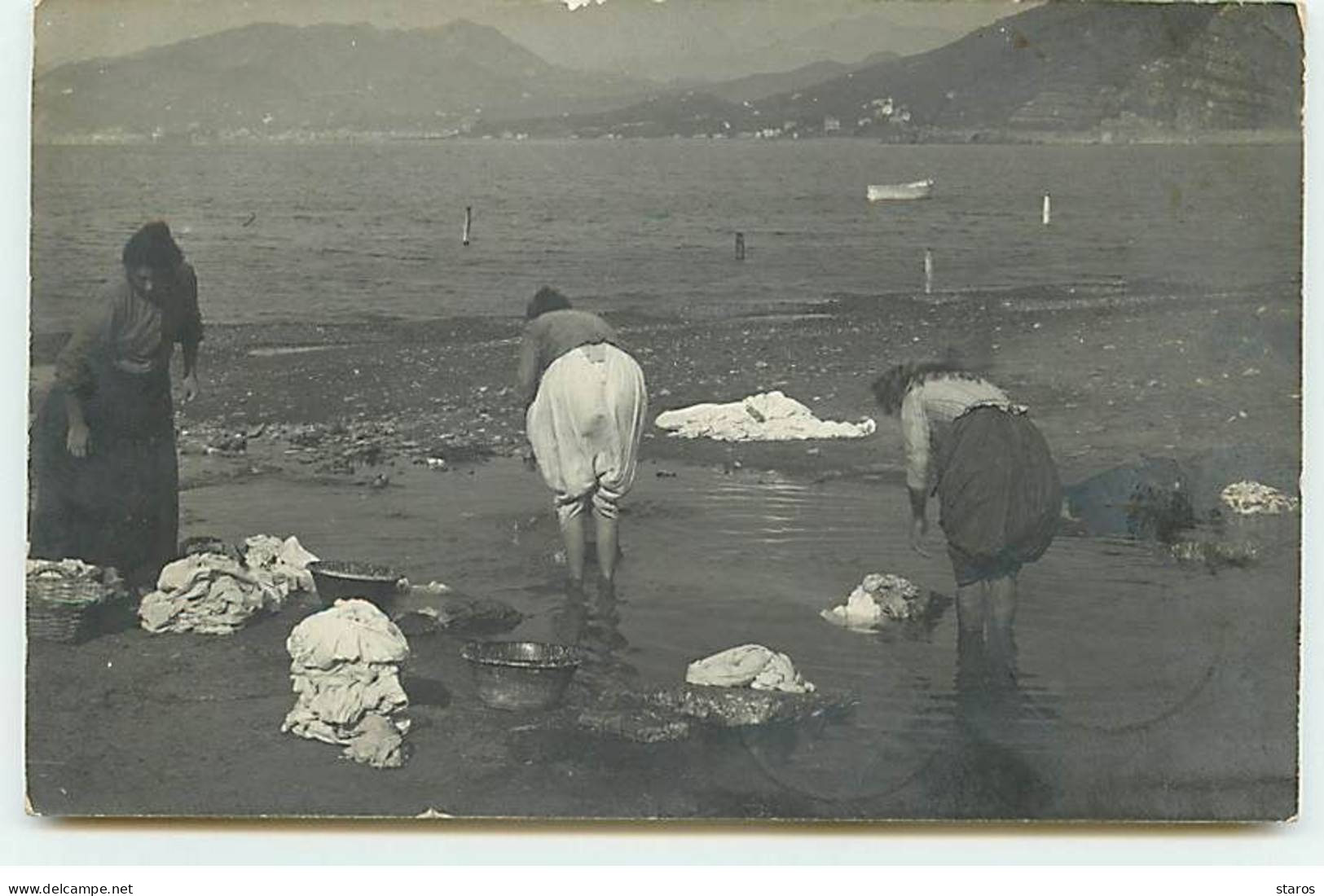 Carte Photo - ALPNACH DORF - Femmes Lavant Leur Linges Près D'un Lac - Laveuses - Lavandières - Alpnach