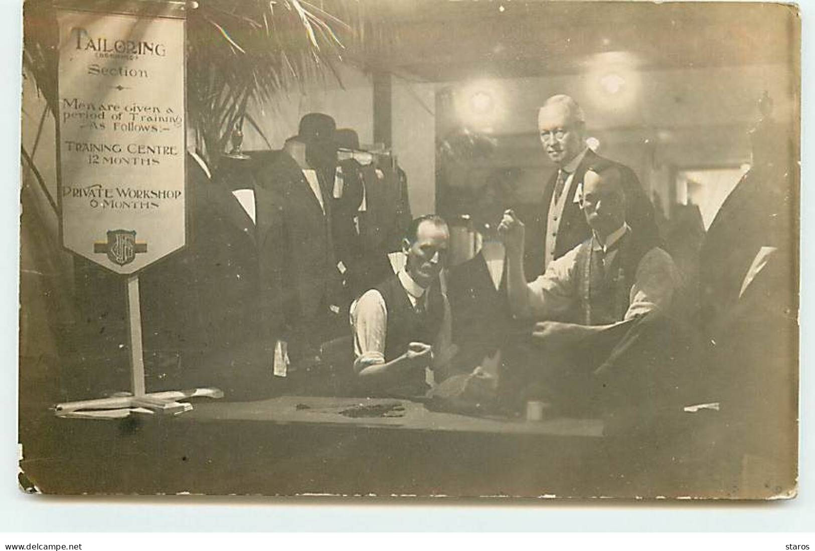 Carte Photo - Métier - Tailleurs - Tailoring Section - Kunsthandwerk