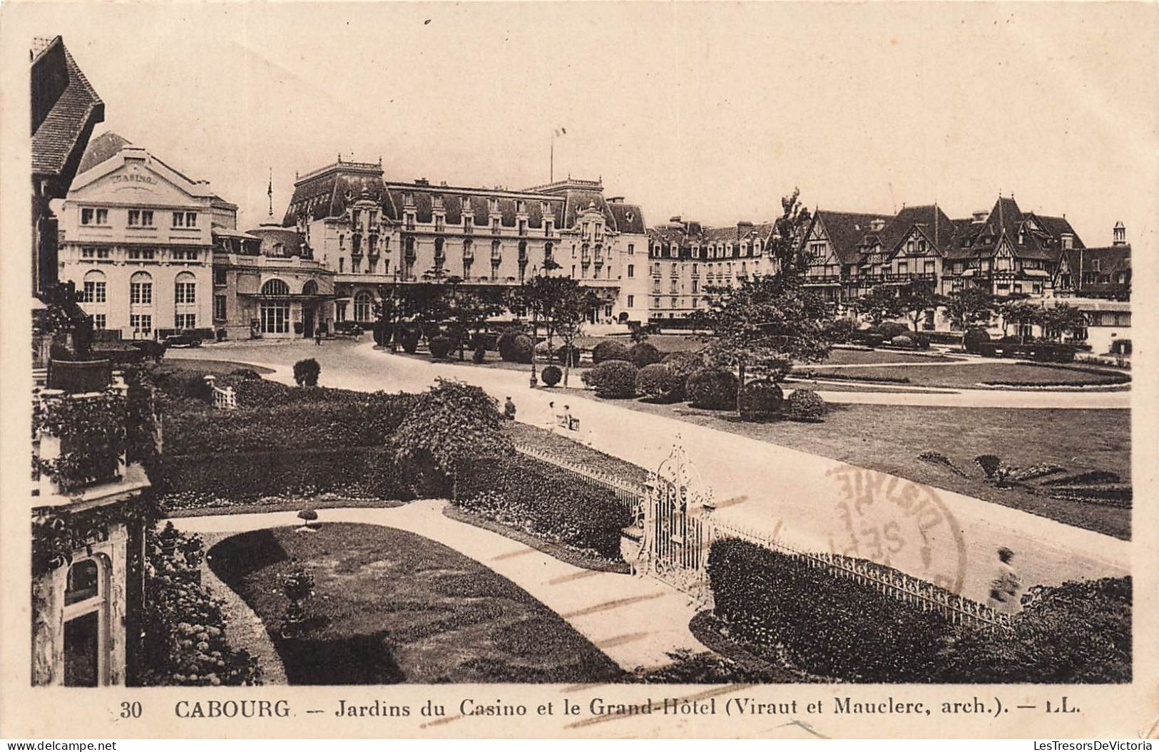 FRANCE - Cabourg - Jardins Du Casino Et Le Grand Hôtel (Viraut Et Mauclere) - LL - Carte Postale Ancienne - Cabourg