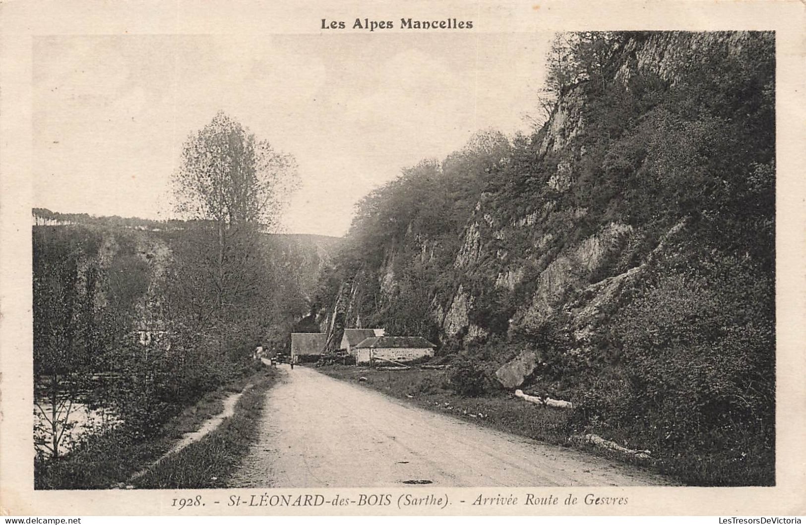 FRANCE - Saint Léonard Des Bois - Arrivée Route De Gesvres - Carte Postale Ancienne - Saint Leonard Des Bois