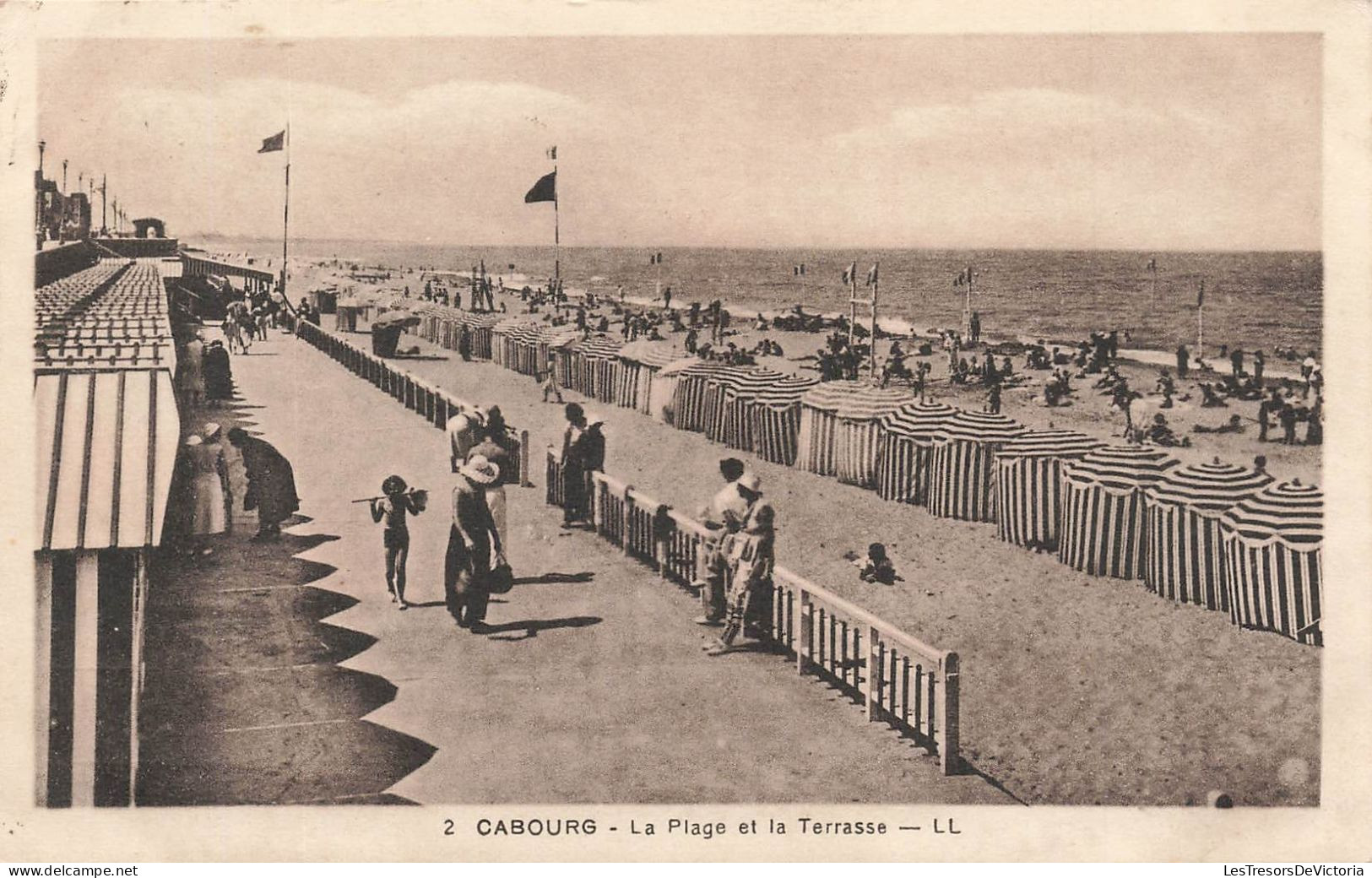 FRANCE - Cabourg - Vue Sur La Plage Et La Terrasse - LL - Animé - Carte Postale Ancienne - Cabourg