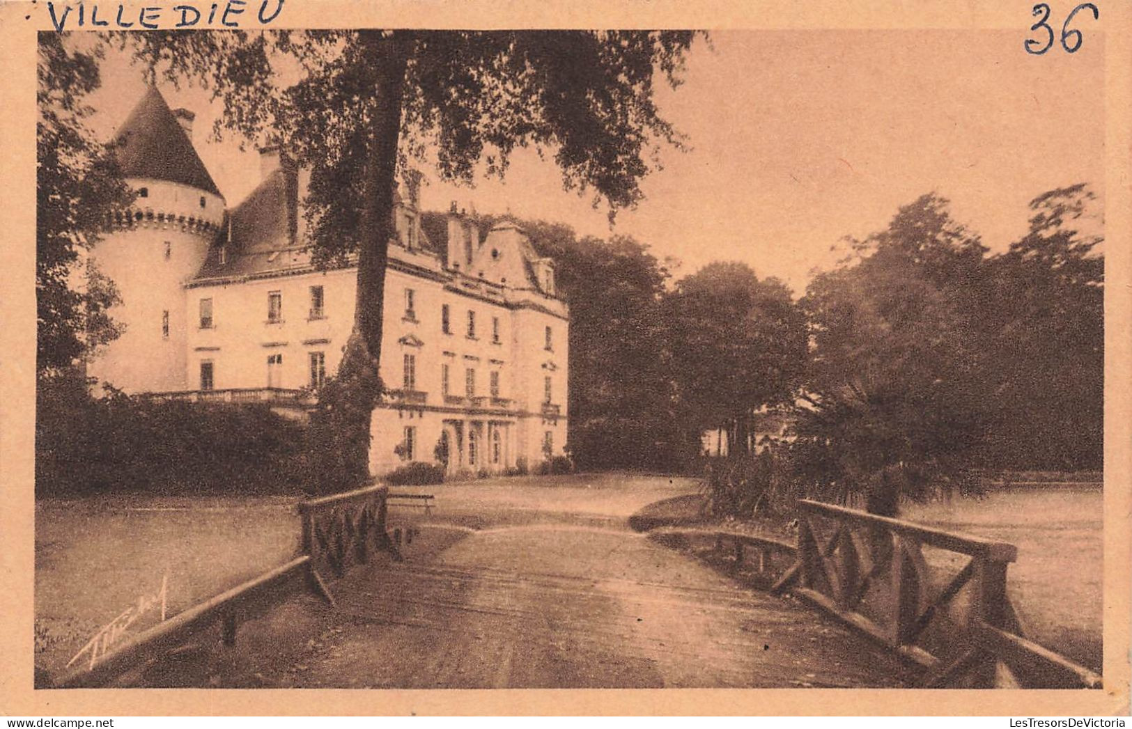 FRANCE - Villedieu - Vue Générale Et à L'entrée - Beau Château (XVe Siècle) - Carte Postale Ancienne - Villedieu