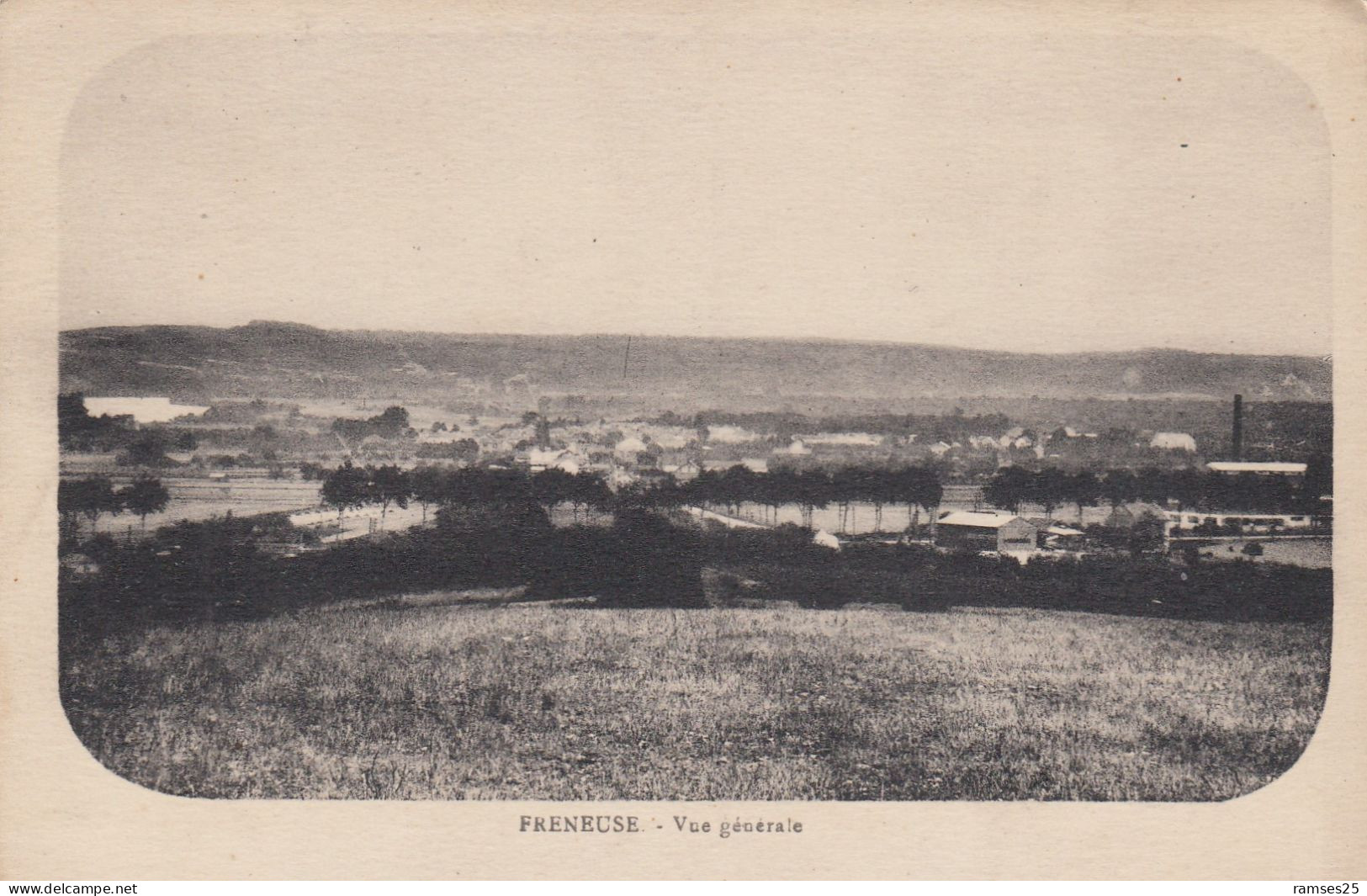 (258)  CPA  Freneuse Vue Générale - Freneuse