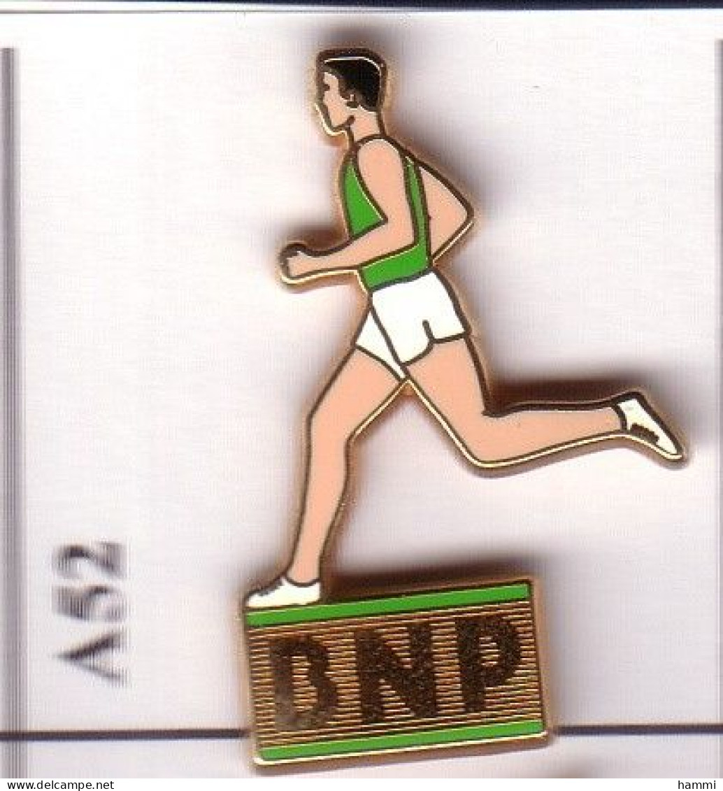 A52 Pin's Banque Bank BNP COURSE A PIEDS Pin's Zamac Qualité Arthus, Signé DECAT  Achat Immédiat - Atletica