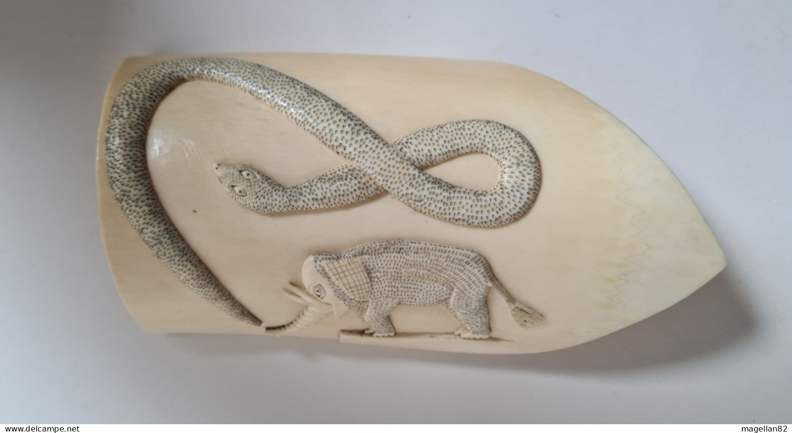 Ancienne  Ivoire Sculptée. Éléphant & Serpent. Époque Art Déco - Altri & Non Classificati