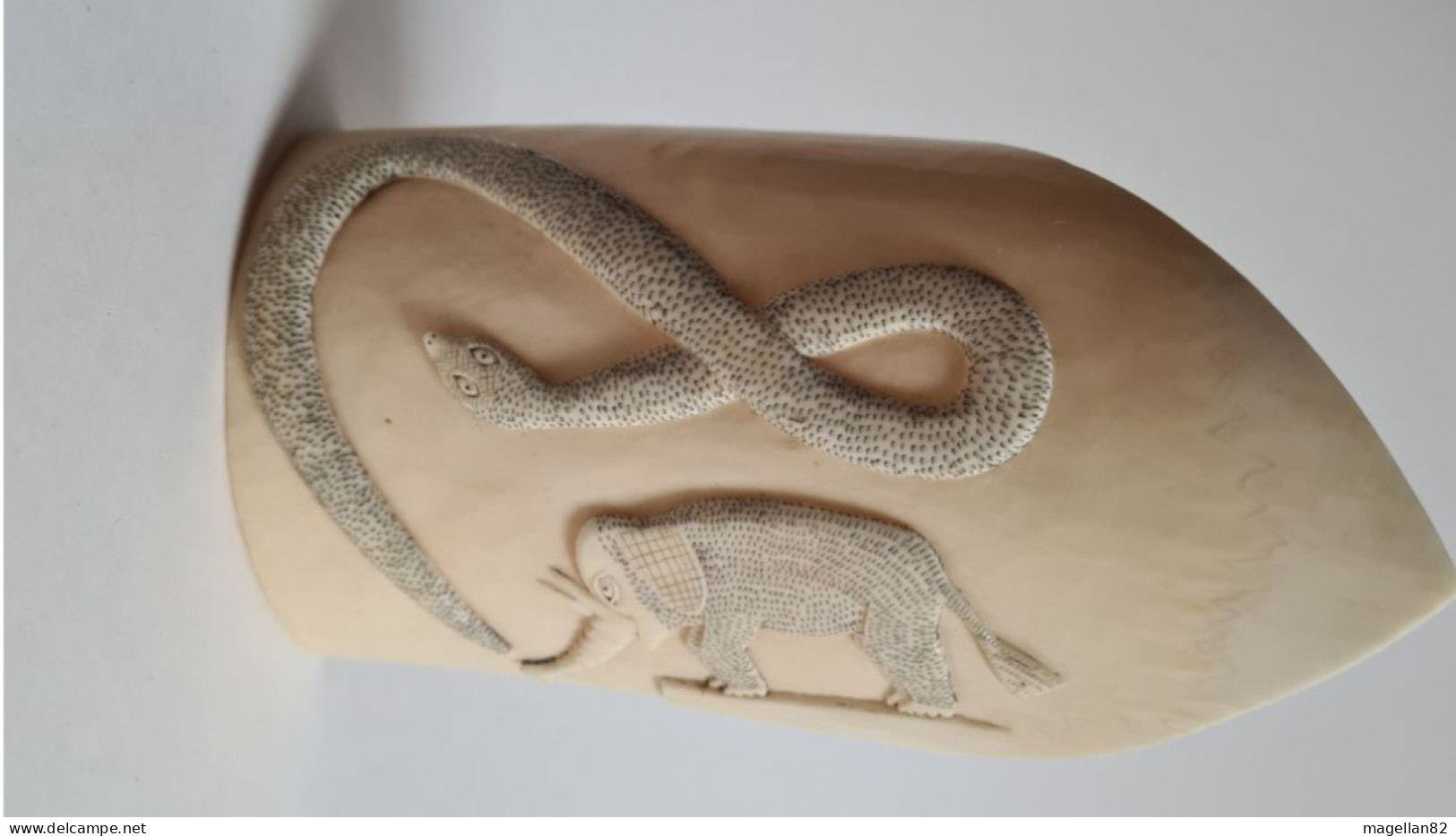 Ancienne  Ivoire Sculptée. Éléphant & Serpent. Époque Art Déco - Autres & Non Classés