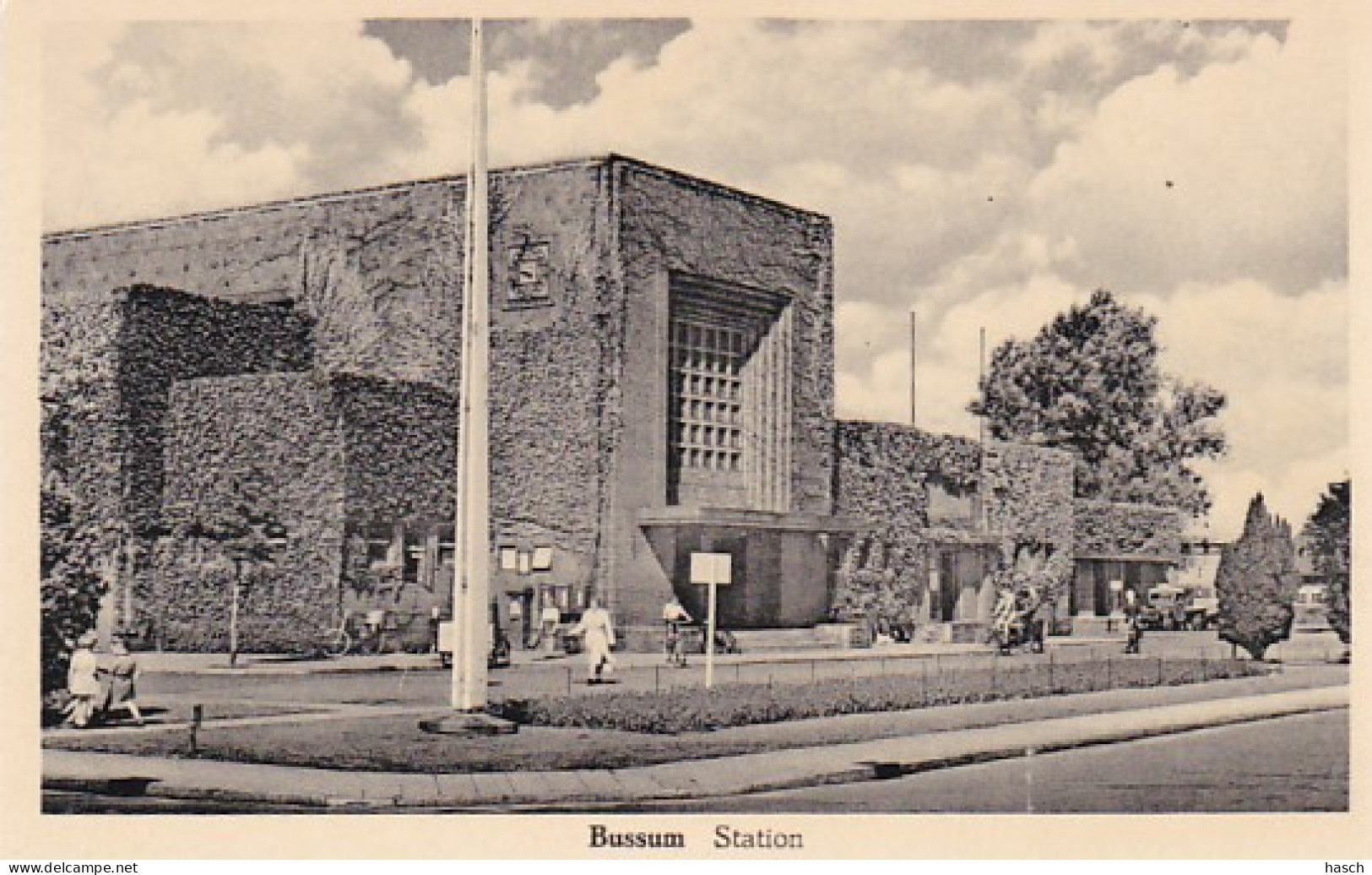 1850	370	Bussum, Station  - Bussum