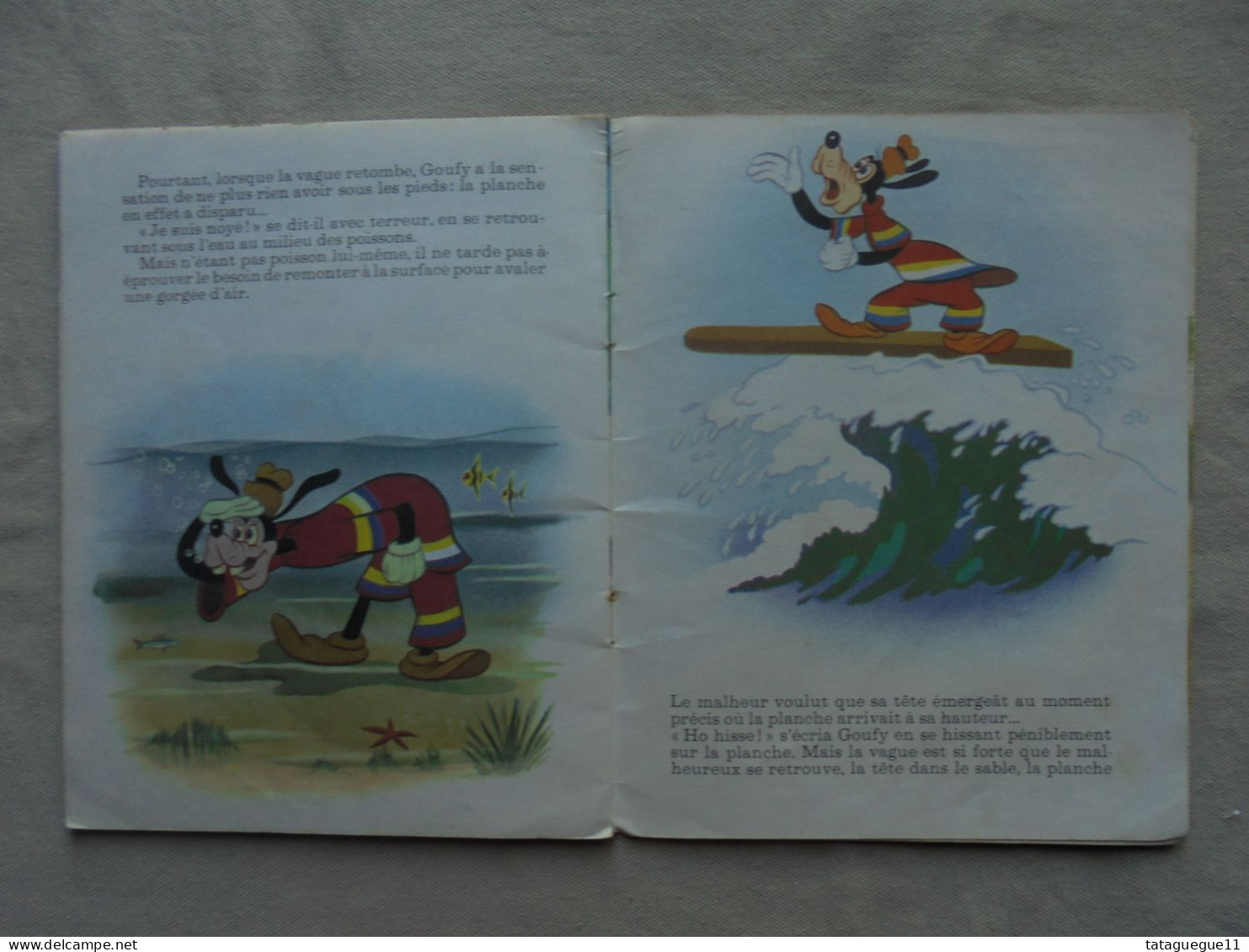 Ancien - Un Petit Livre d'Argent Mickey en vacances 1966