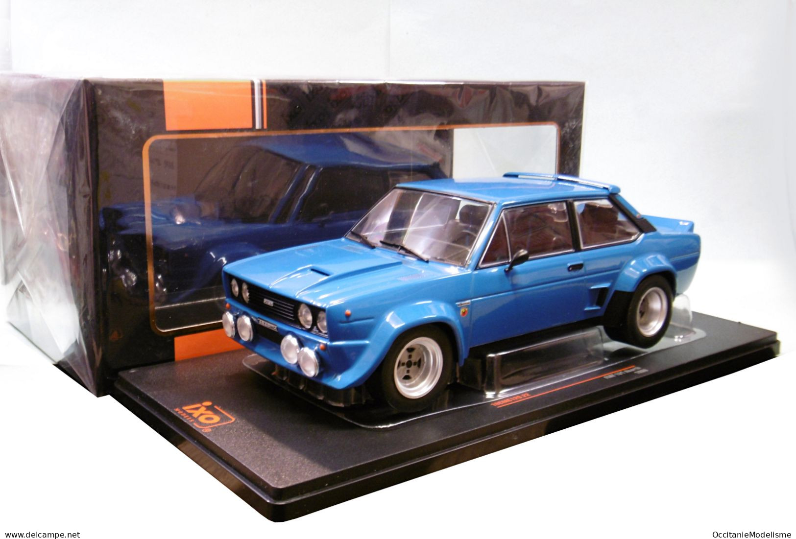 Ixo - FIAT 131 ABARTH 1980 Bleu Réf. 18RMC129 Neuf NBO 1/18 - Ixo