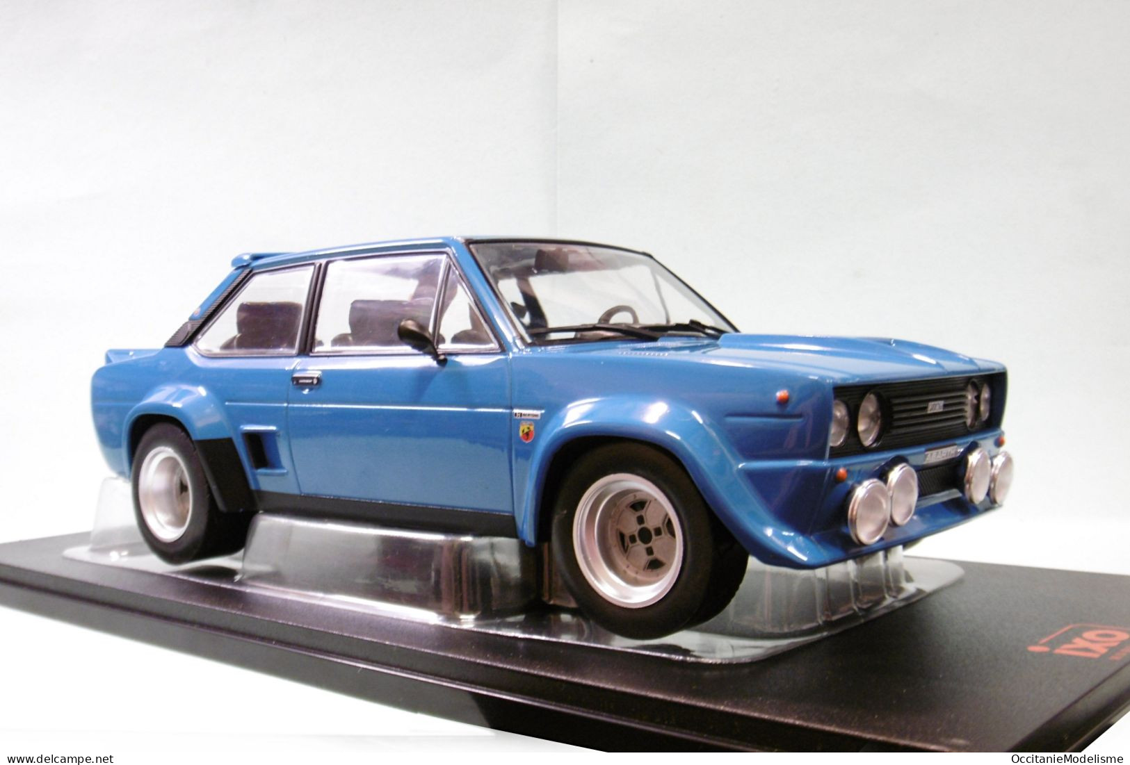 Ixo - FIAT 131 ABARTH 1980 Bleu Réf. 18RMC129 Neuf NBO 1/18 - Ixo