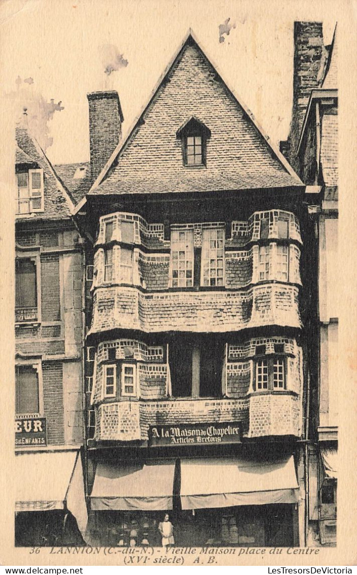 FRANCE - Lannon - Vieille Maison Place Du Centre (XVIe Siècle) - AB -  A La Maison Du Chapelier - Carte Postale Ancienne - Lannion