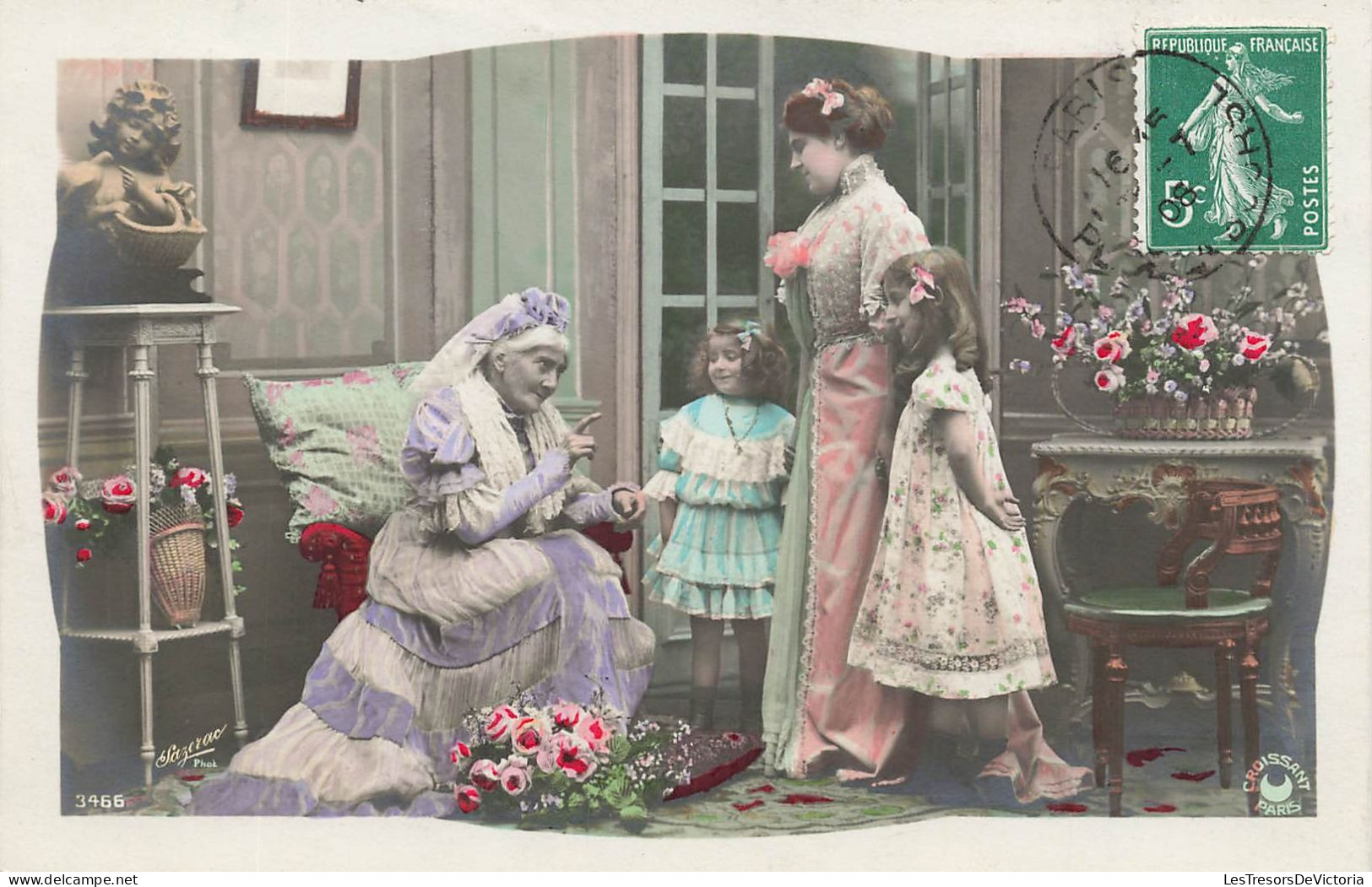 ENFANTS - Scène - Grand Mère Faisant La Leçon à Ses Fillettes - Fleurs - Carte Postale Ancienne - Scene & Paesaggi