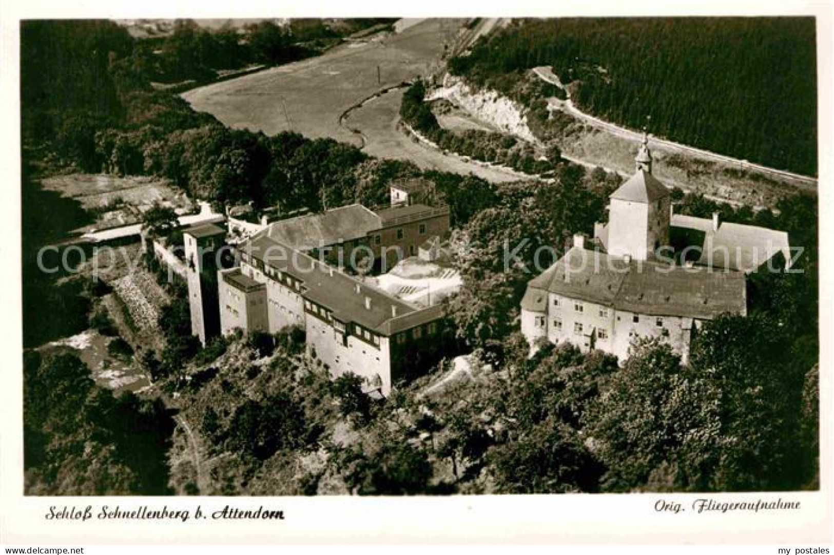 72791351 Attendorn Fliegeraufnahme Schloss Schnellenberg Attendorn - Attendorn