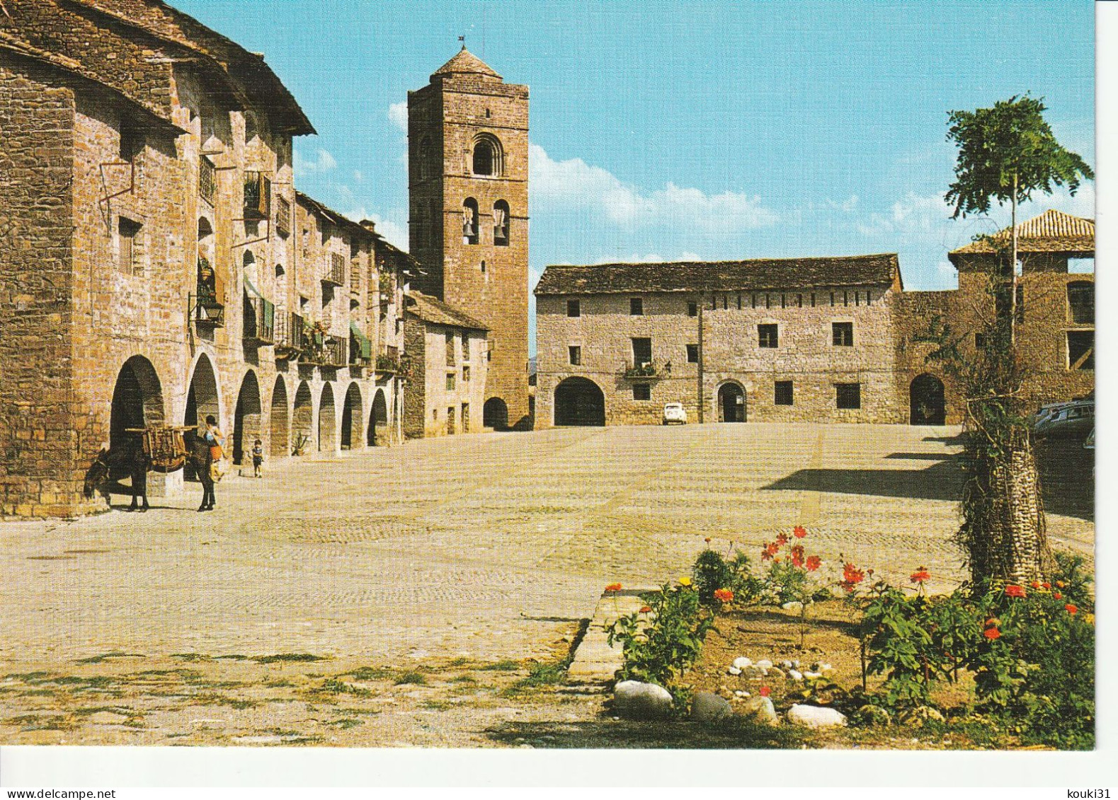 Ainsa : Place Et église Romane - Huesca