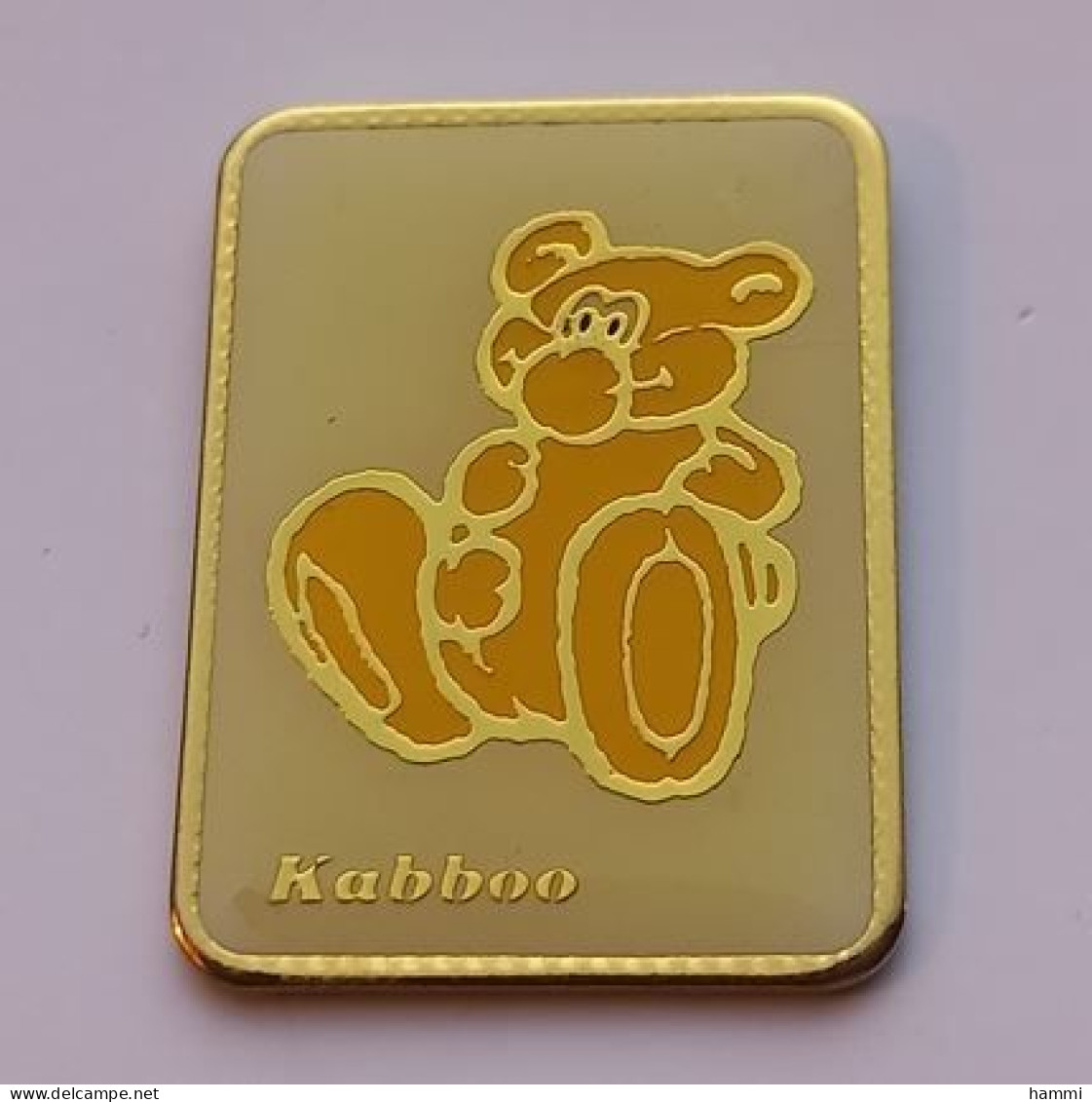 B33 Pin's Mascotte KODAK Photo Photographie Bear Ours Kaboo Kabboo Voir 2 Photos Signature Kodak Achat Immédiat - Photography