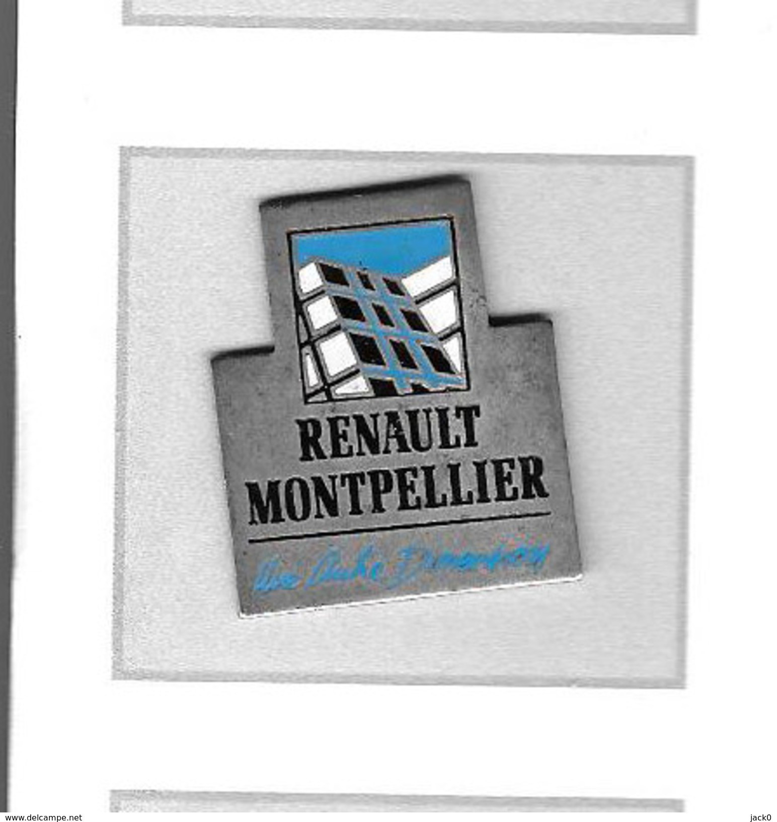 Pin's  Automobile  Renault  MONTPELLIER  Une  Autre  Dimension - Renault